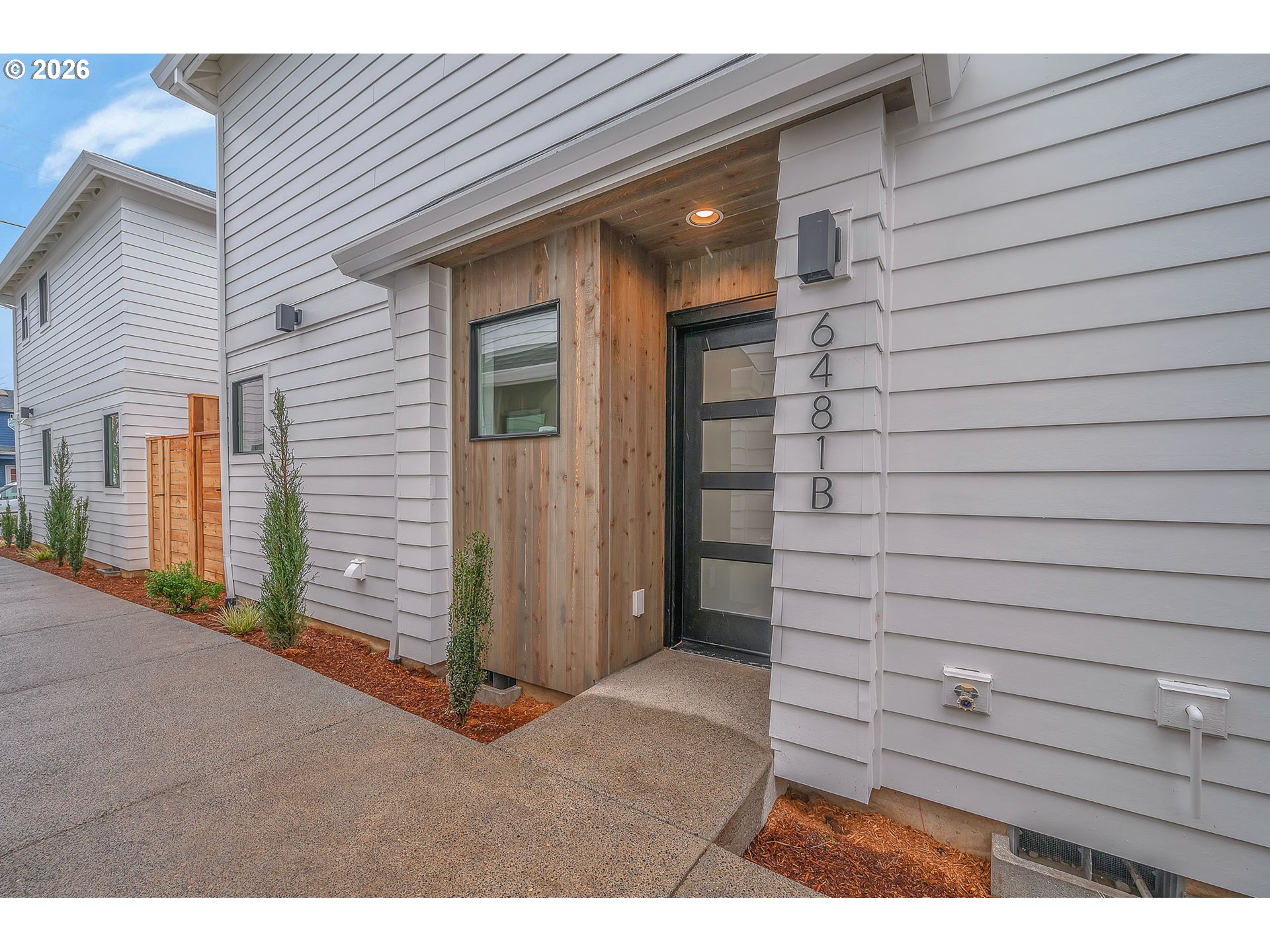 6481 SE Ramona St B — photo