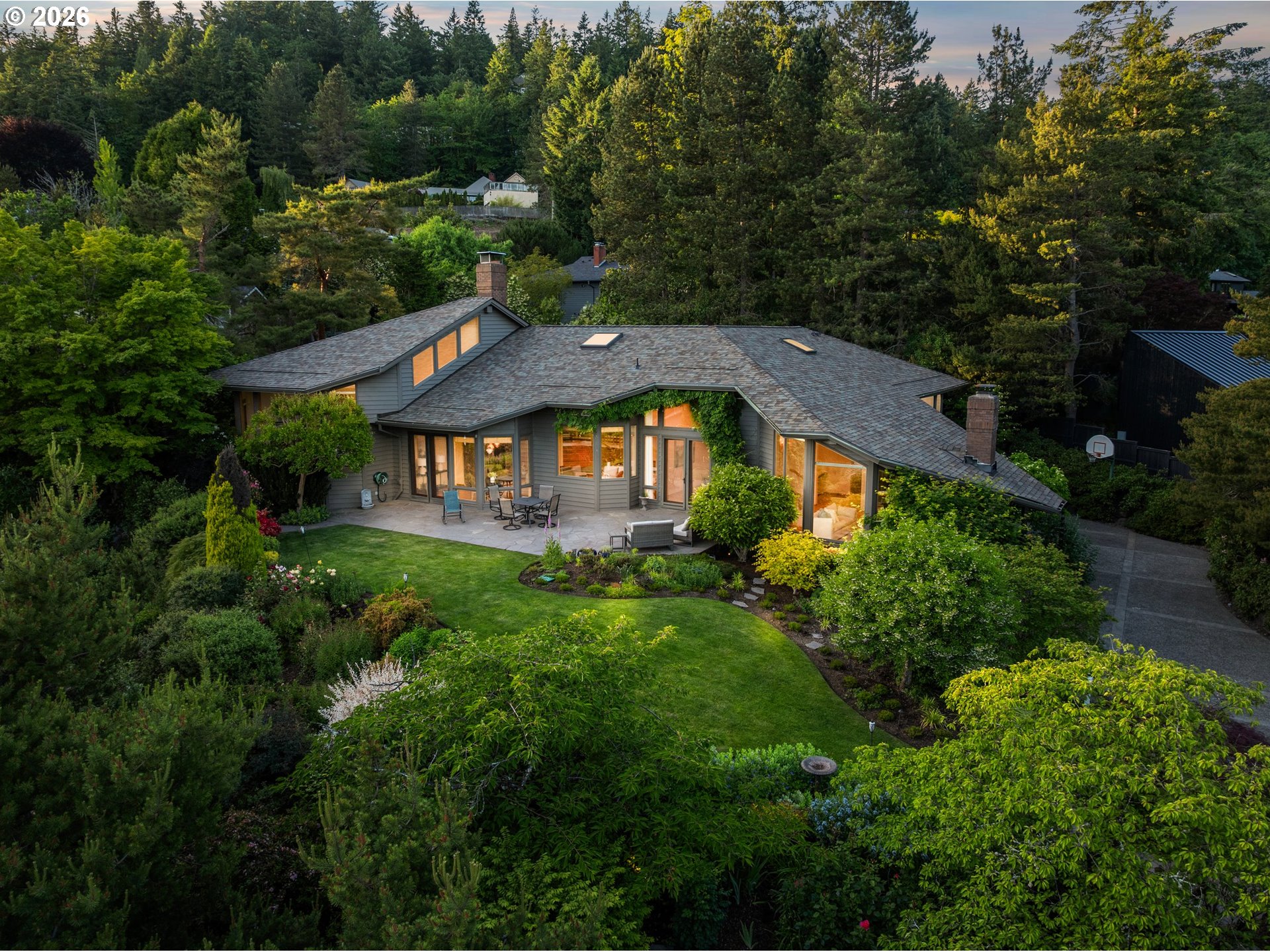 4035 SW Westdale Dr — photo