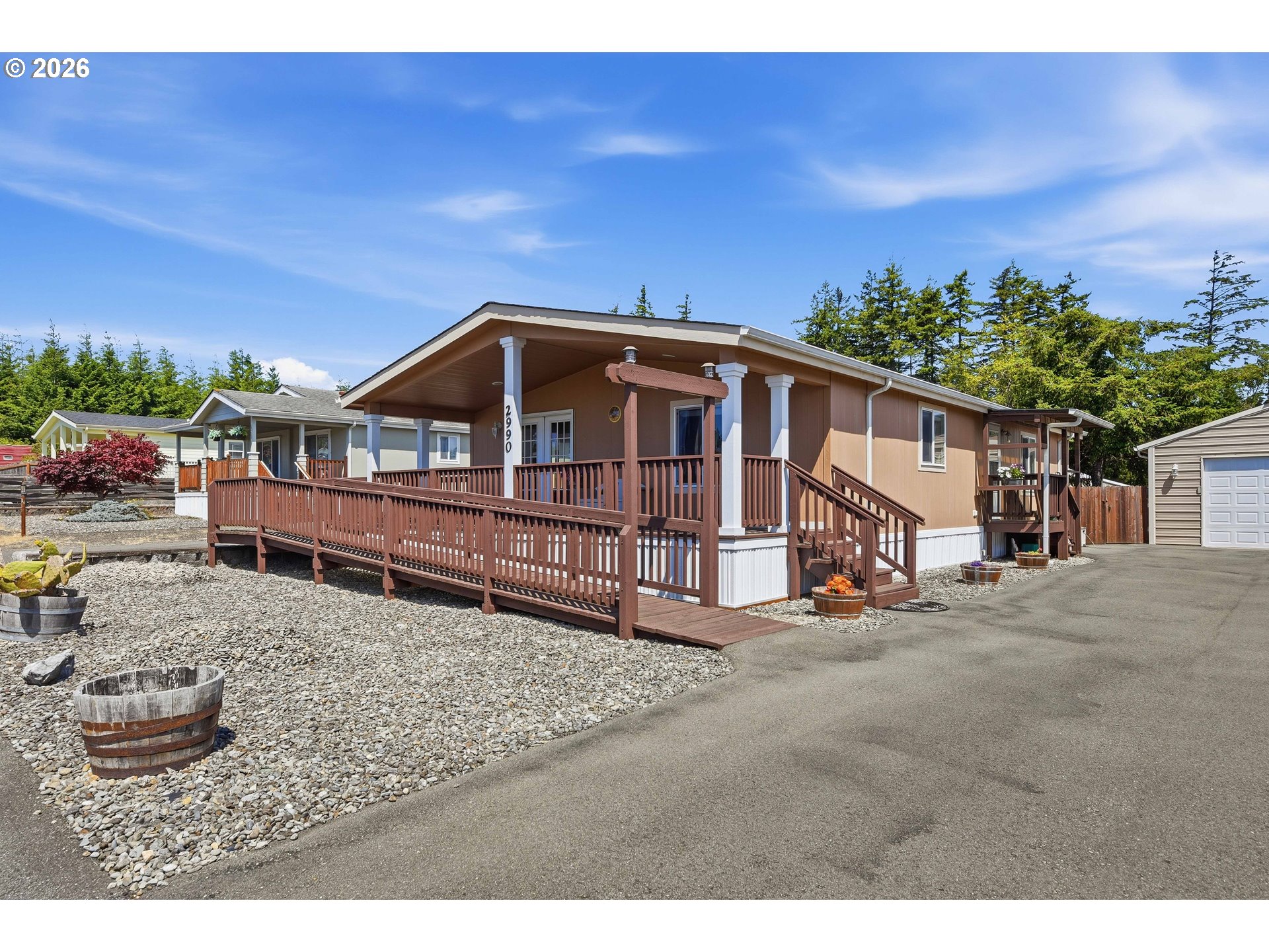 2990 Knott Ter — photo