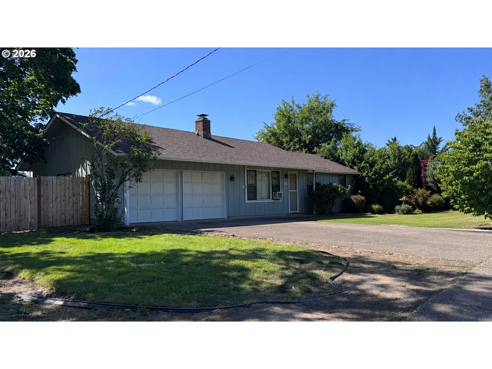 730 Arcadia Dr — photo