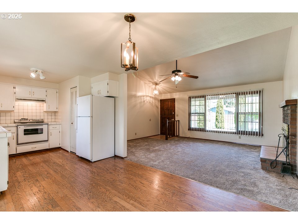 730 Arcadia Dr, Eugene, OR 97401 — photo 3