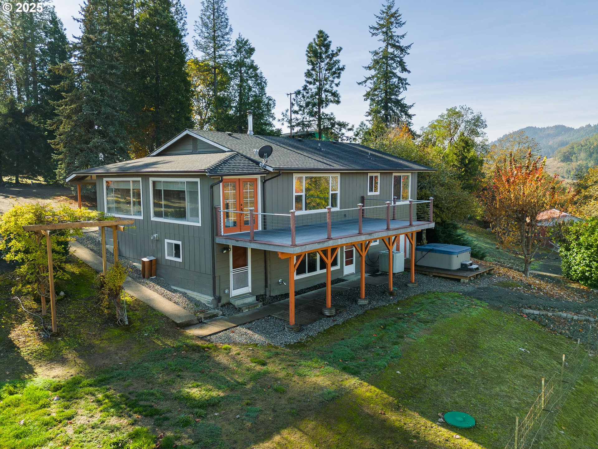 411 Woodland Dr — photo
