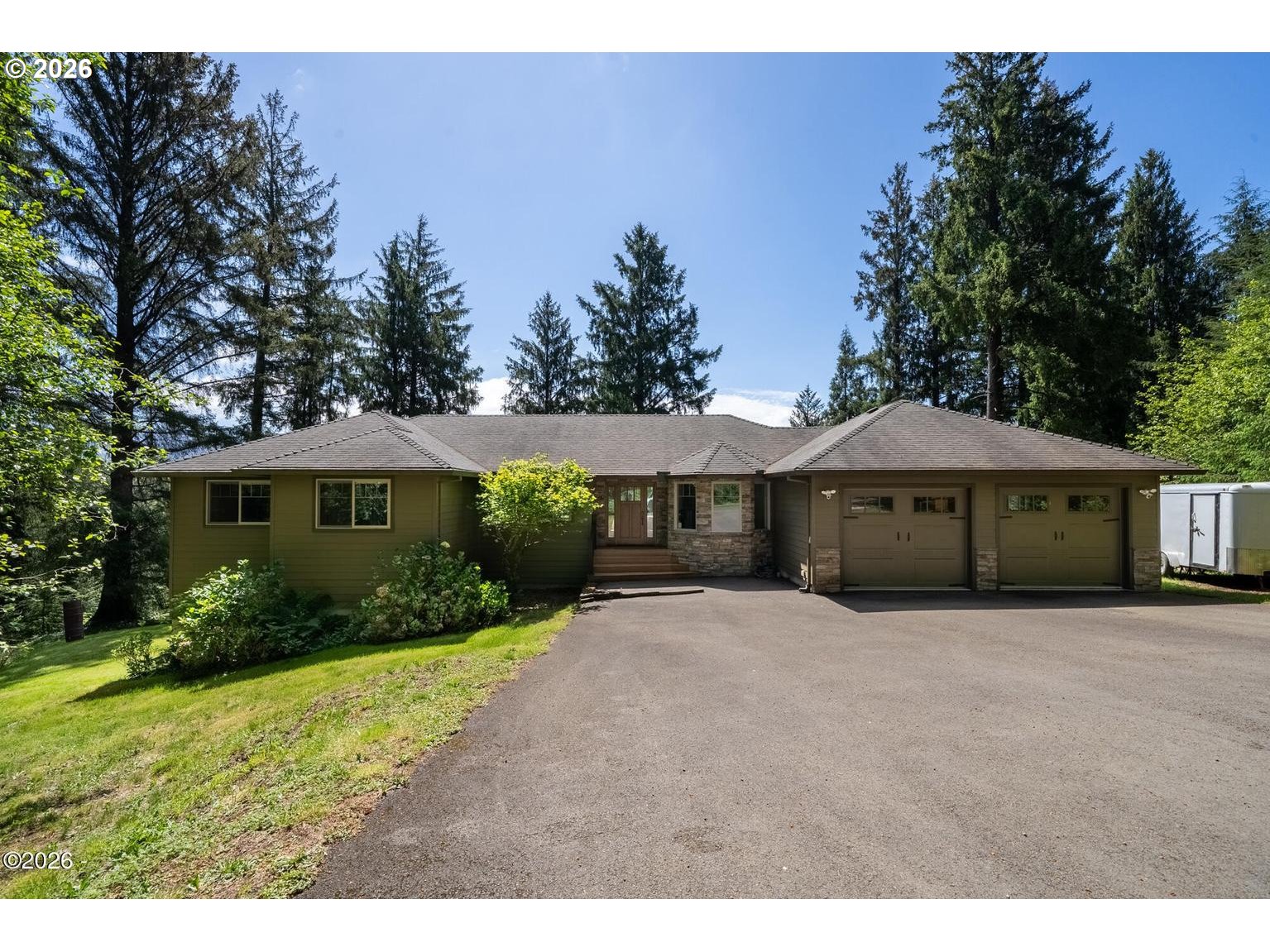 3585 Aldercrest Rd — photo