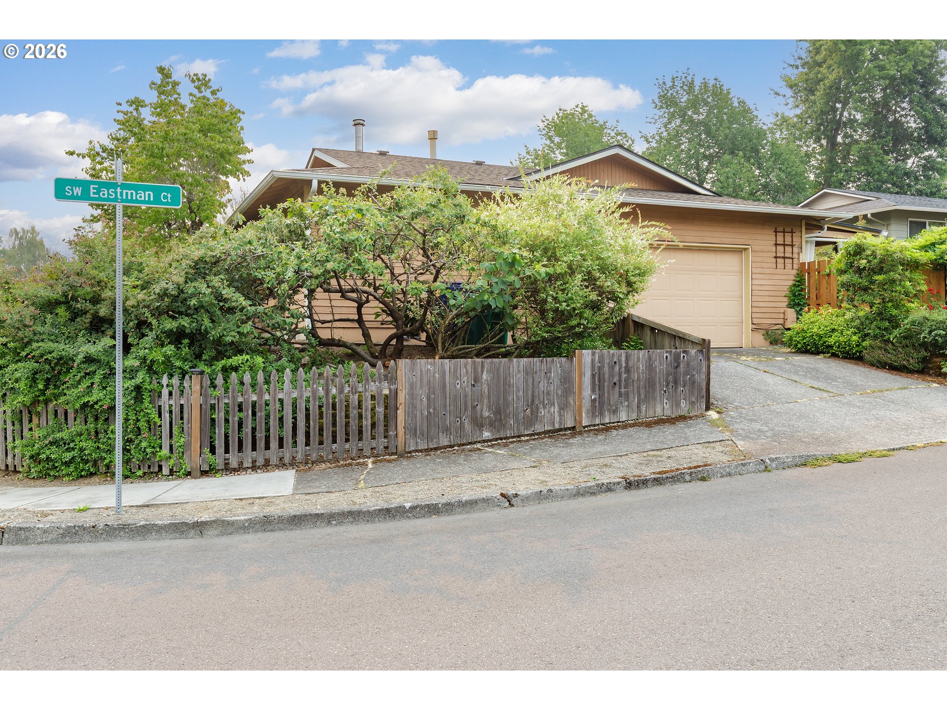 370 SW 4th St, Gresham, OR 97080 — photo 3