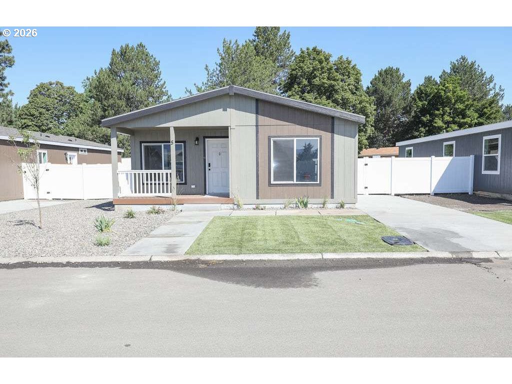 3111 E Q Ave 5 — photo