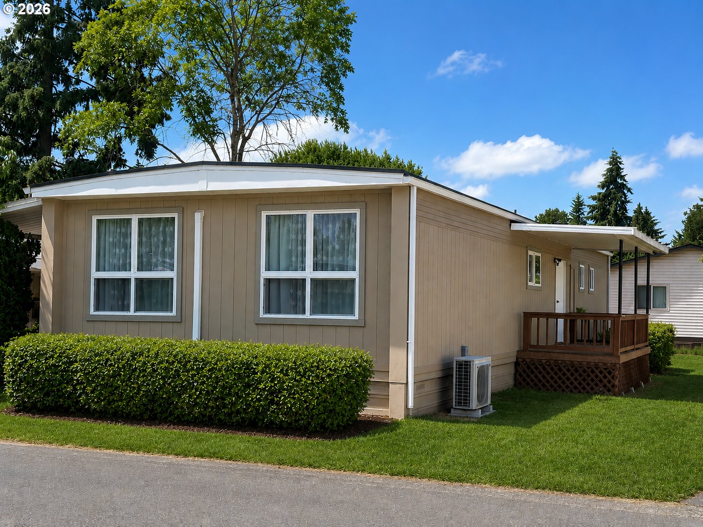 1501 N Hayden Island Dr — photo