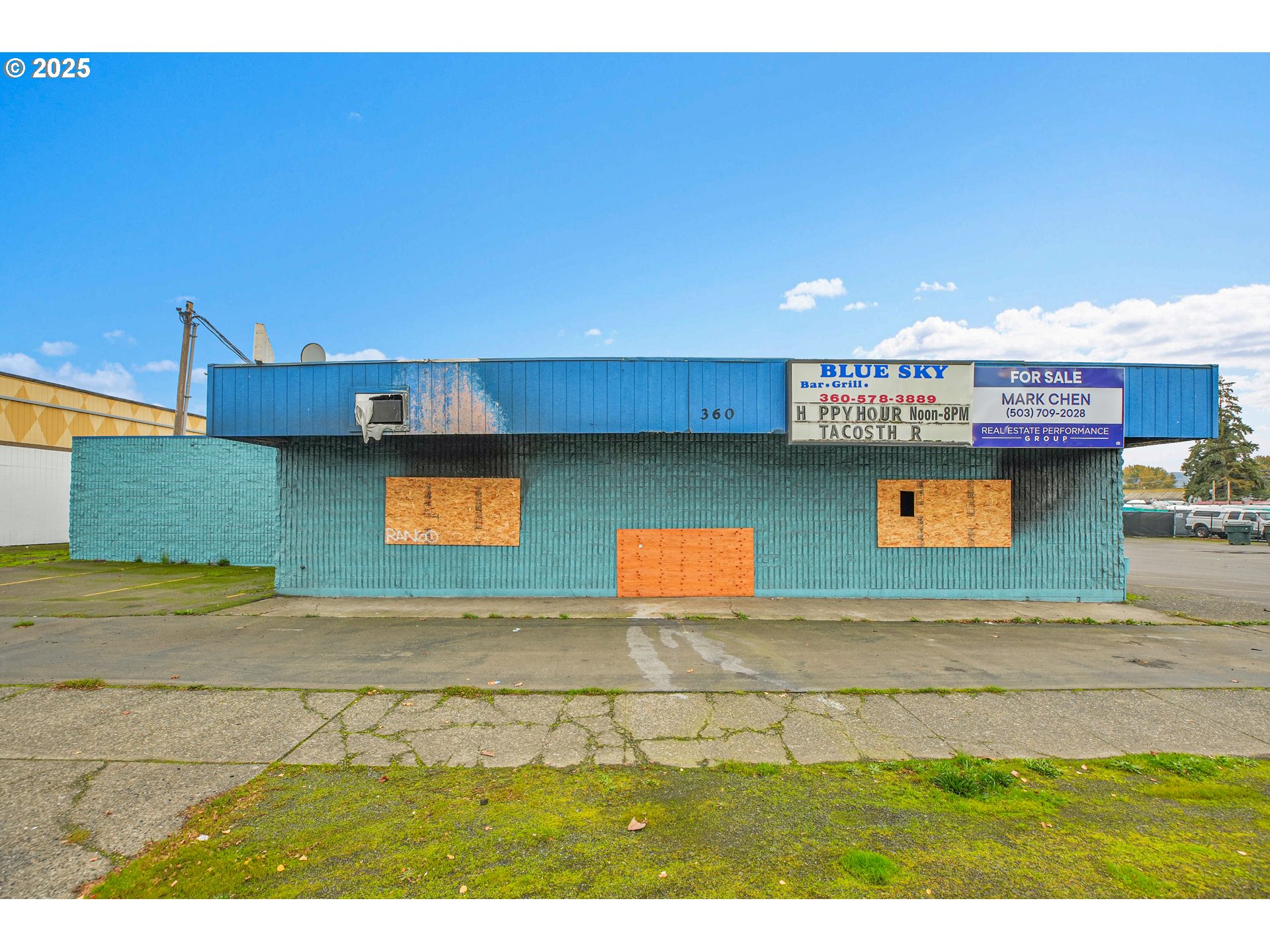360 Oregon Way — photo