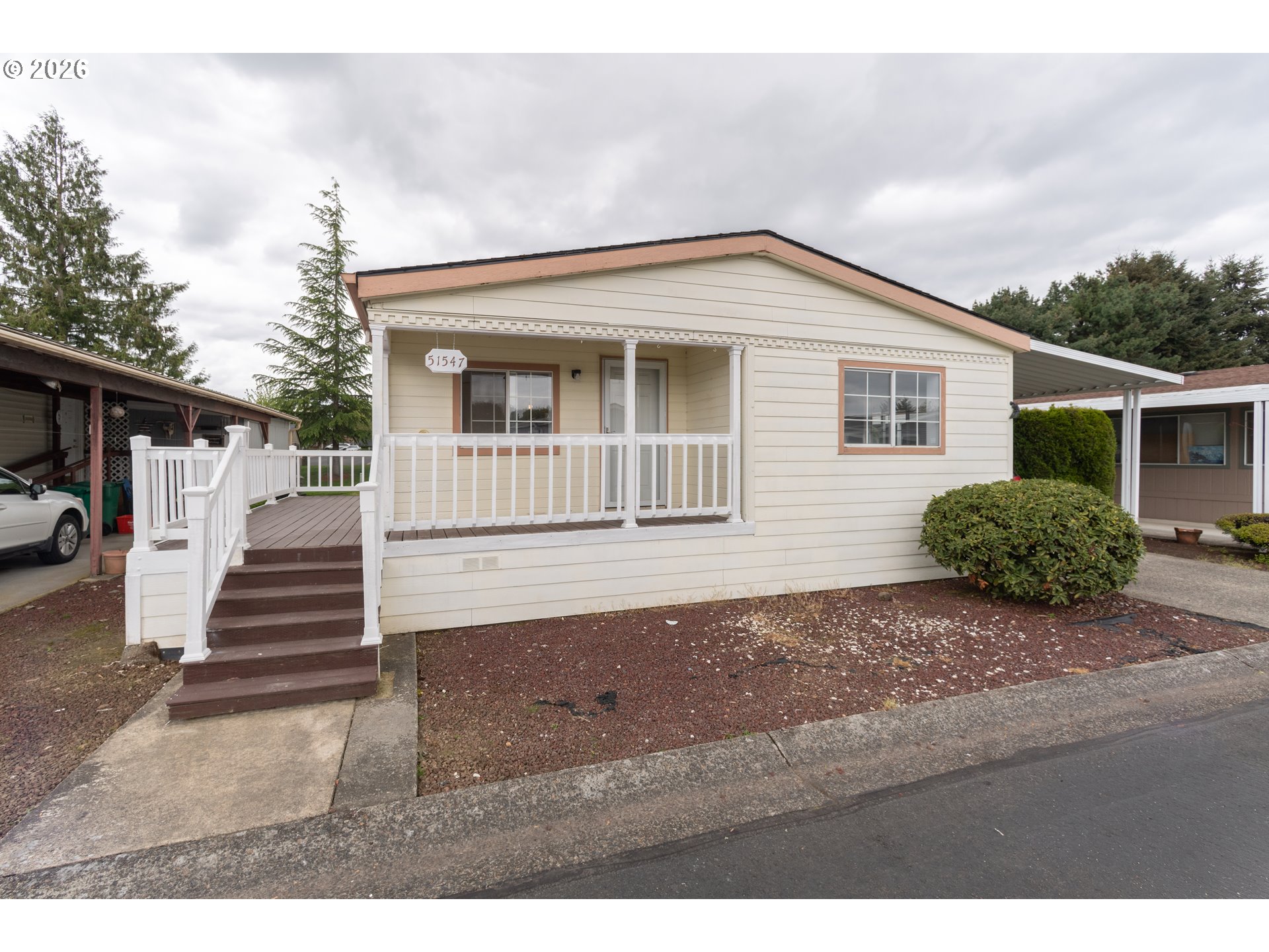 51547 SE Oak Grove Dr — photo