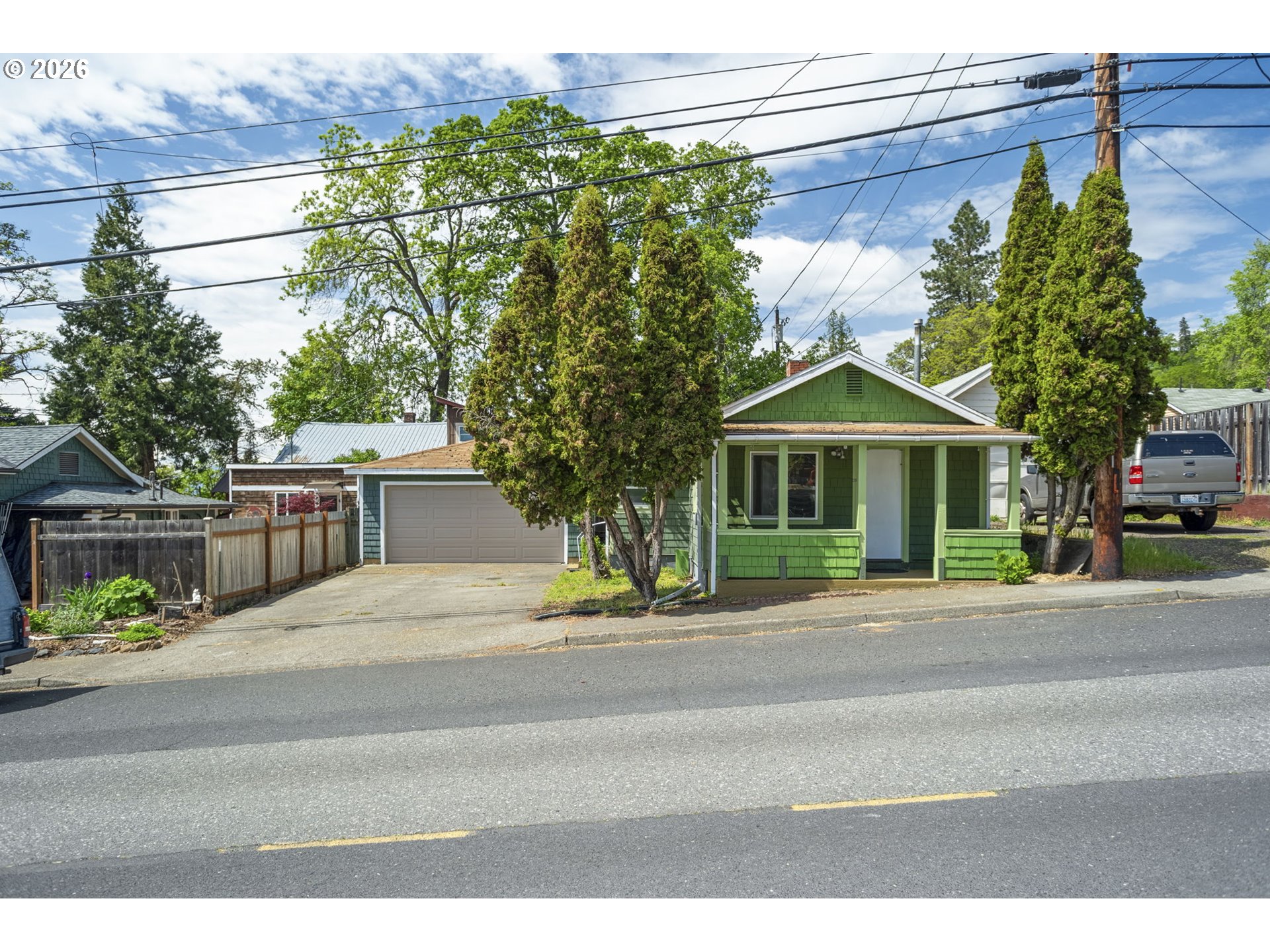 307 N Ash St — photo