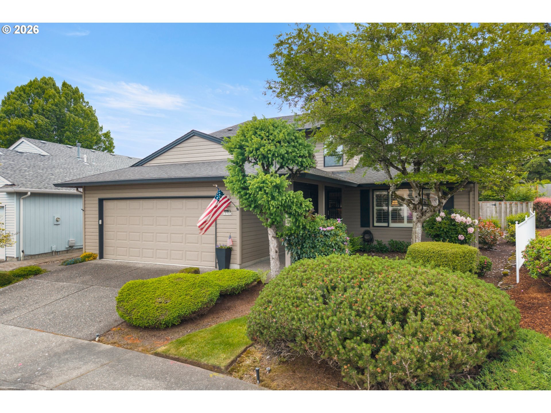 15702 NE Summerplace Dr — photo