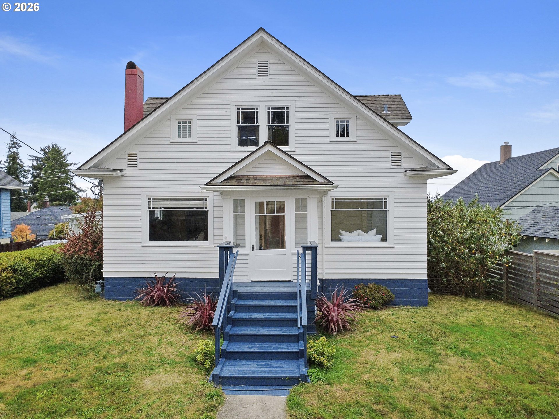 1358 Parker Pl — photo