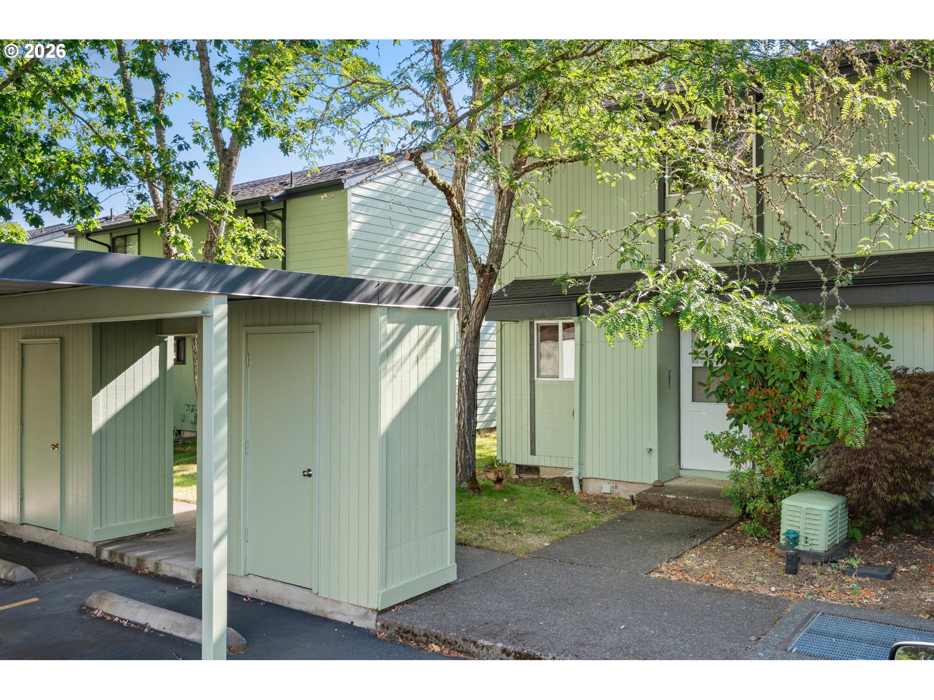 1551 Fetters Loop, Eugene, OR 97402 — photo 3