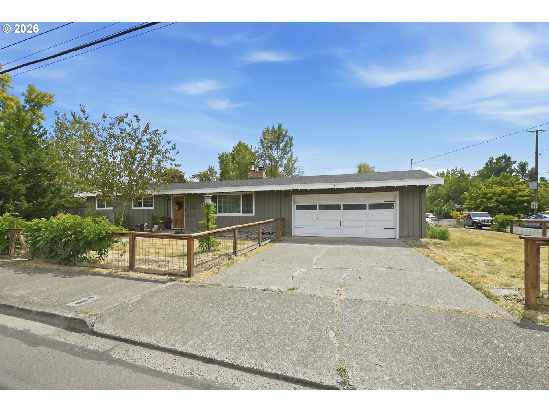 1990 W 18th Ave, Eugene, OR 97402 — photo 2