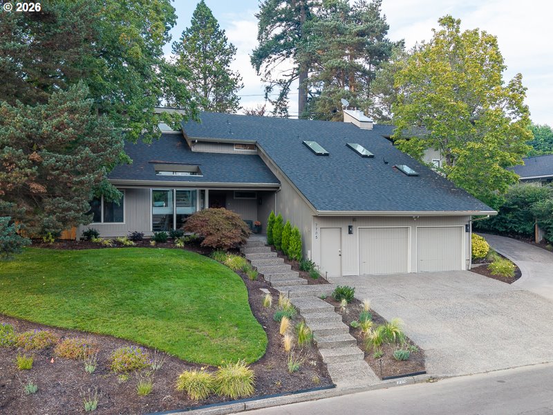 7785 SW Westgate Way — photo