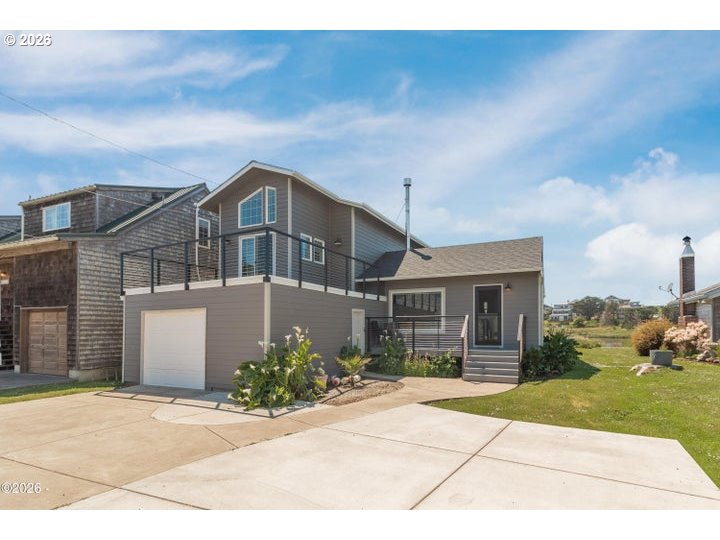 35120 Rueppel Ave — photo