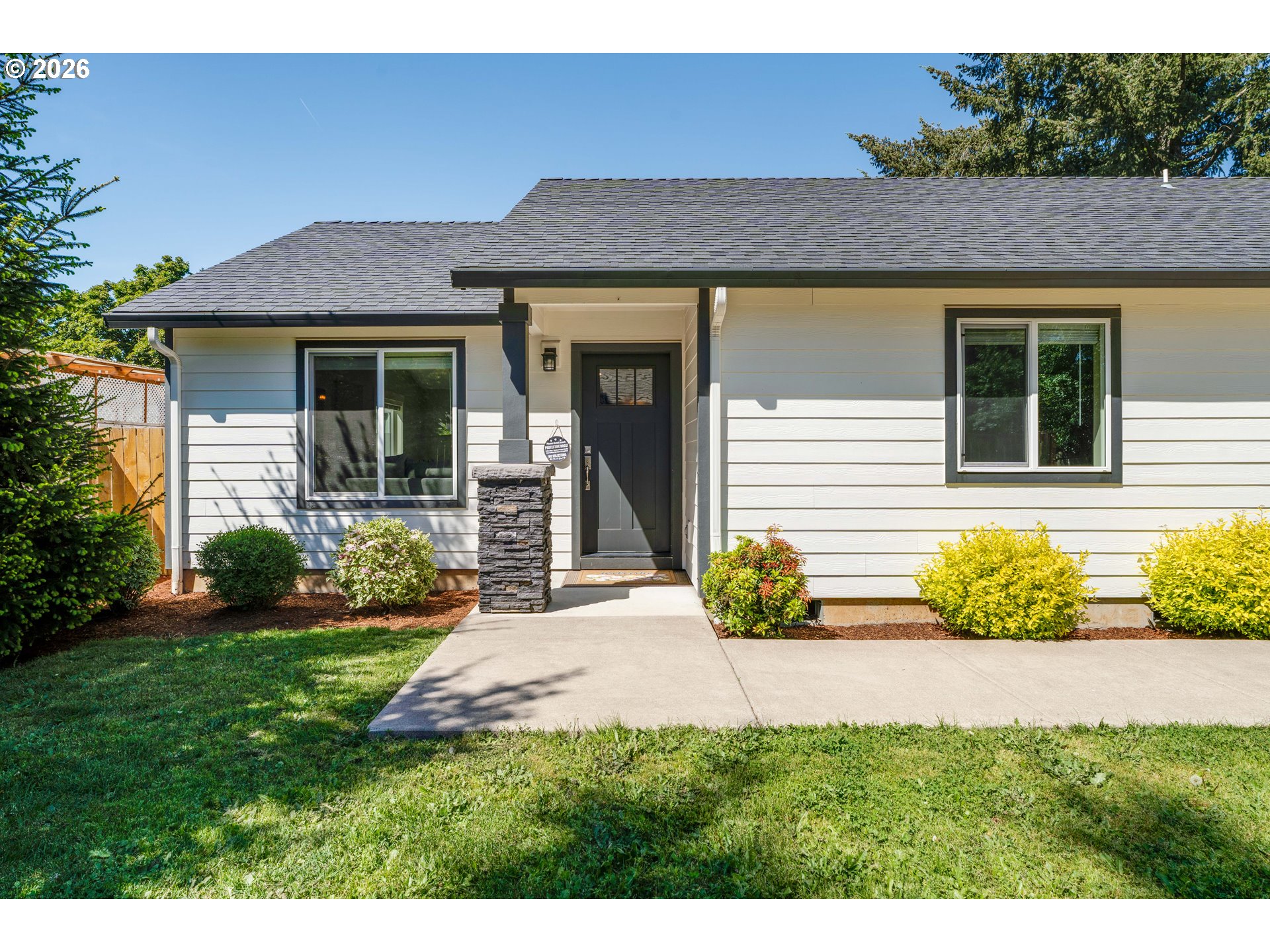 1087 Baxter Rd SE — photo