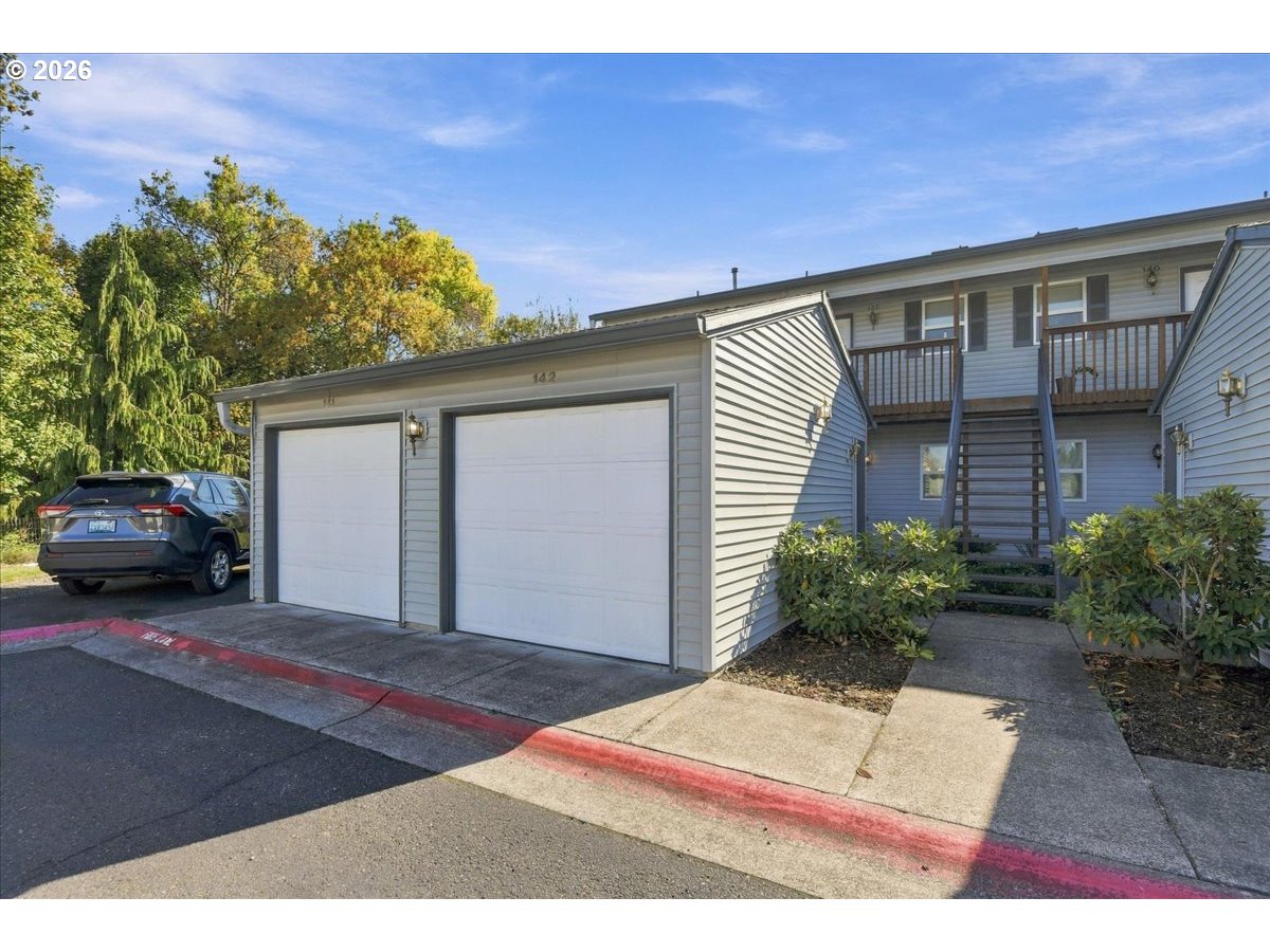 4000 NE 109th Ave Unit Bb141 — photo