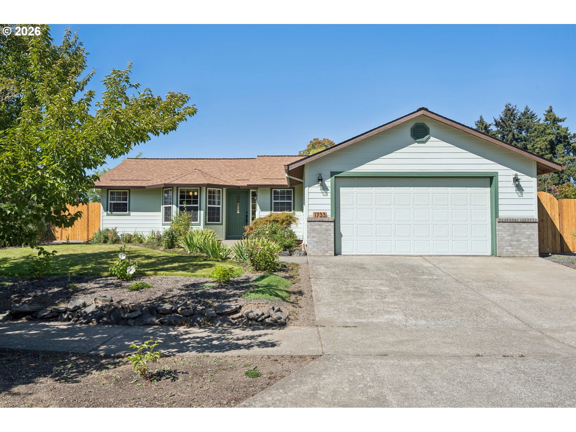 1733 NE Coburn Dr — photo