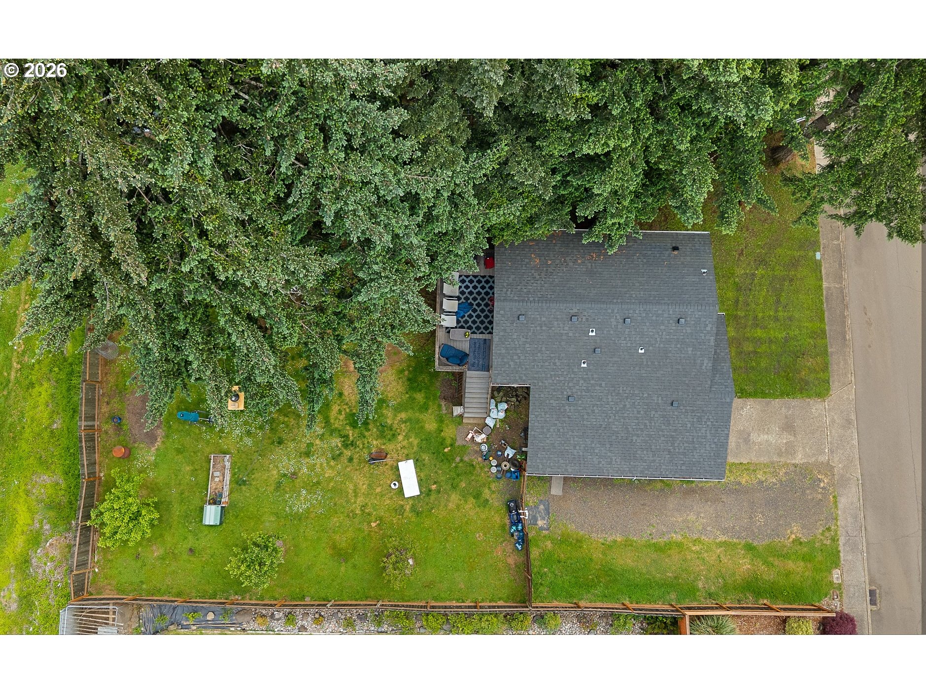 710 NE E St, Willamina, OR 97396 — photo 3
