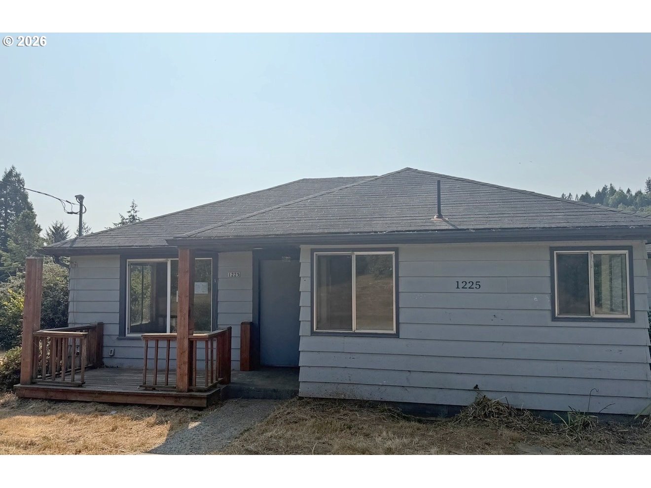 1225 N Laurel St — photo