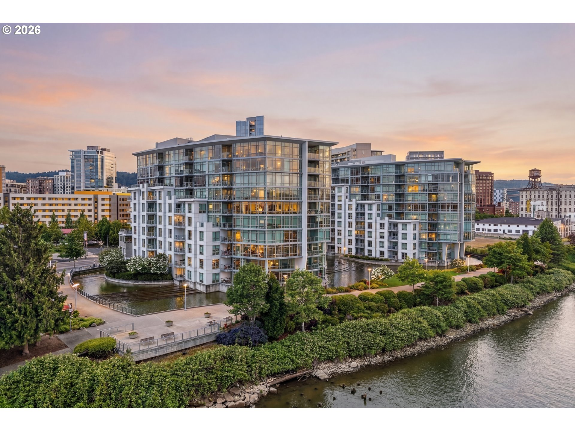 1310 NW Naito Pkwy Unit 206 — photo
