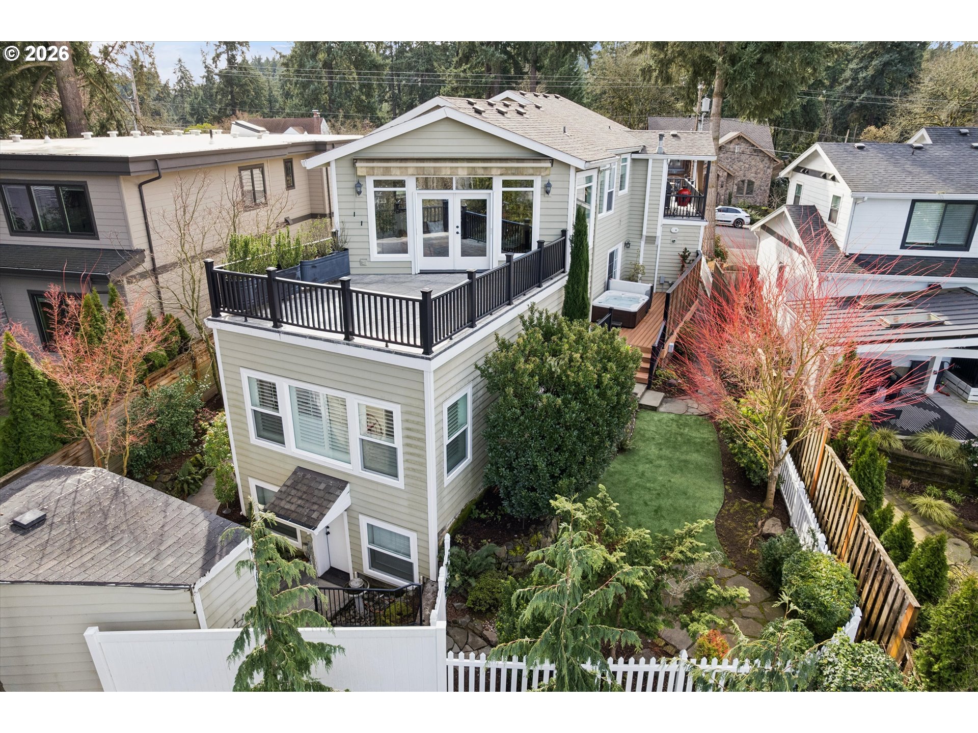 135 Middlecrest Rd, LakeOswego, OR 97034