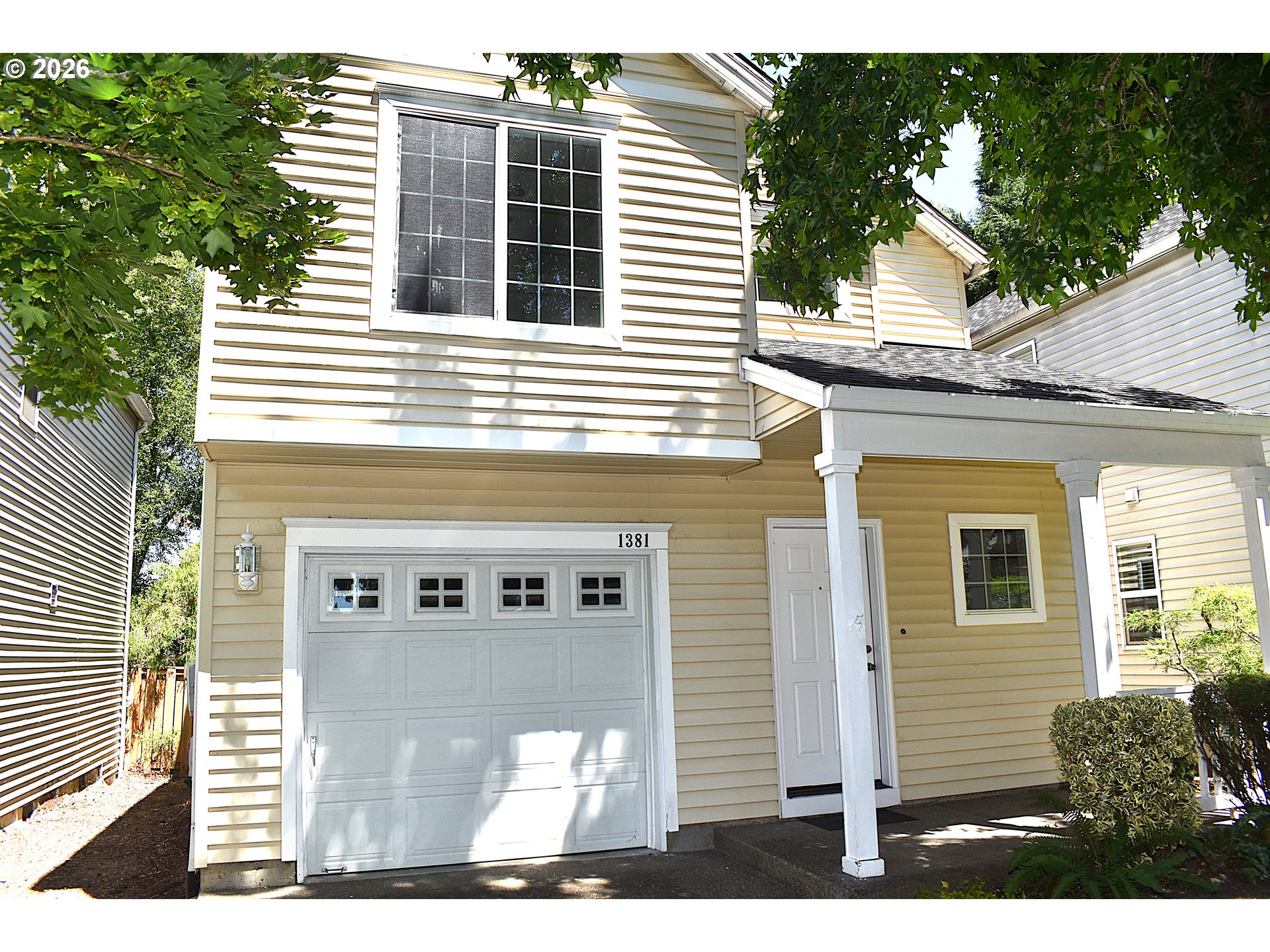 1381 NE Kinney St — photo