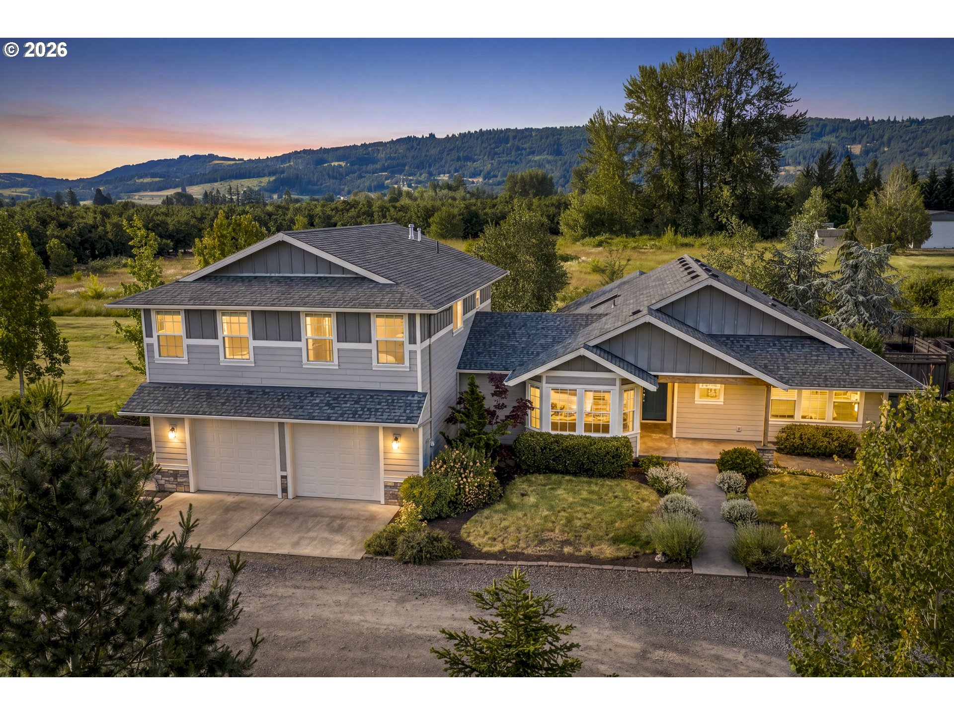 2043 NE Chehalem Dr — photo