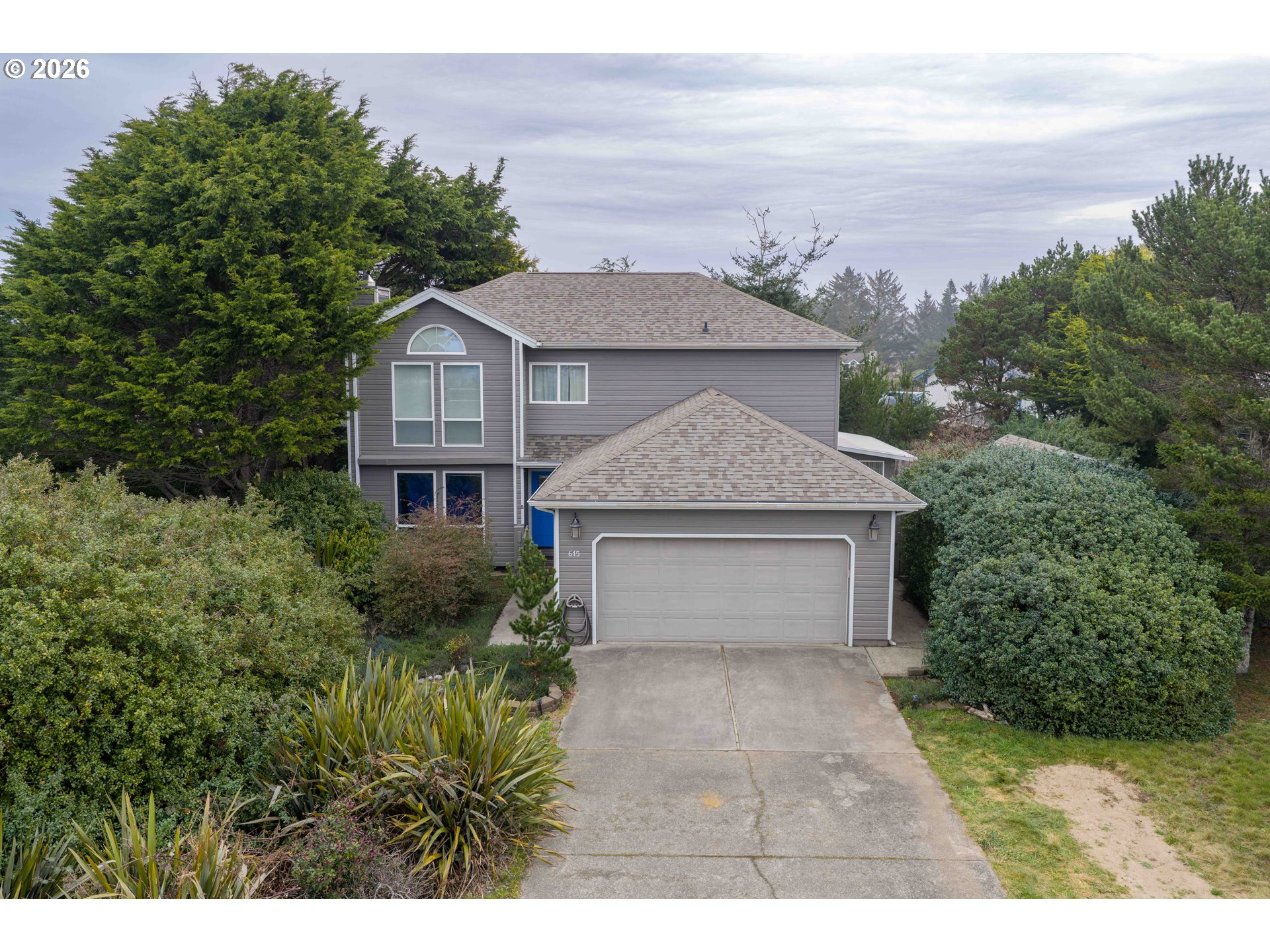 615 SW Seabird Dr — photo