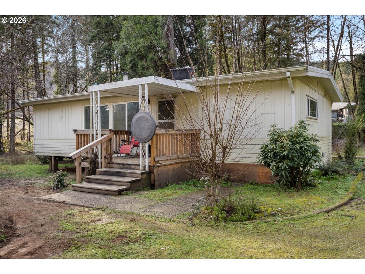 796 Lees Creek Rd — photo