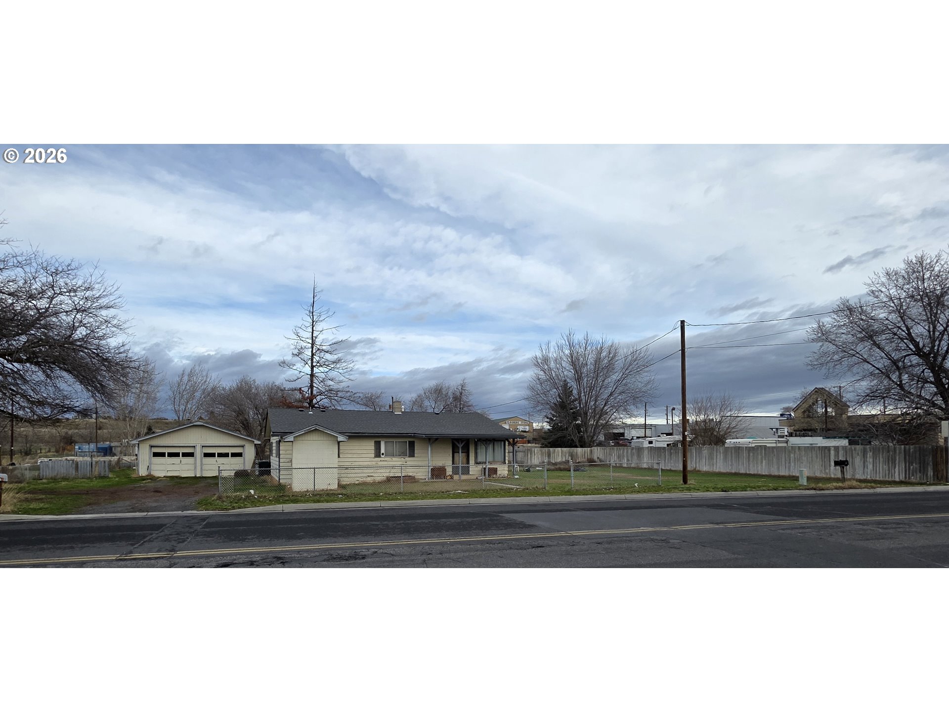 120 W Theater Ln — photo
