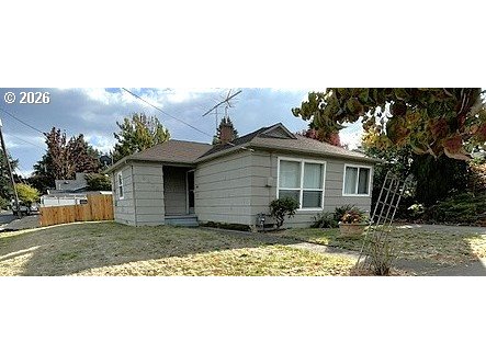 8636 NE Holladay St — photo