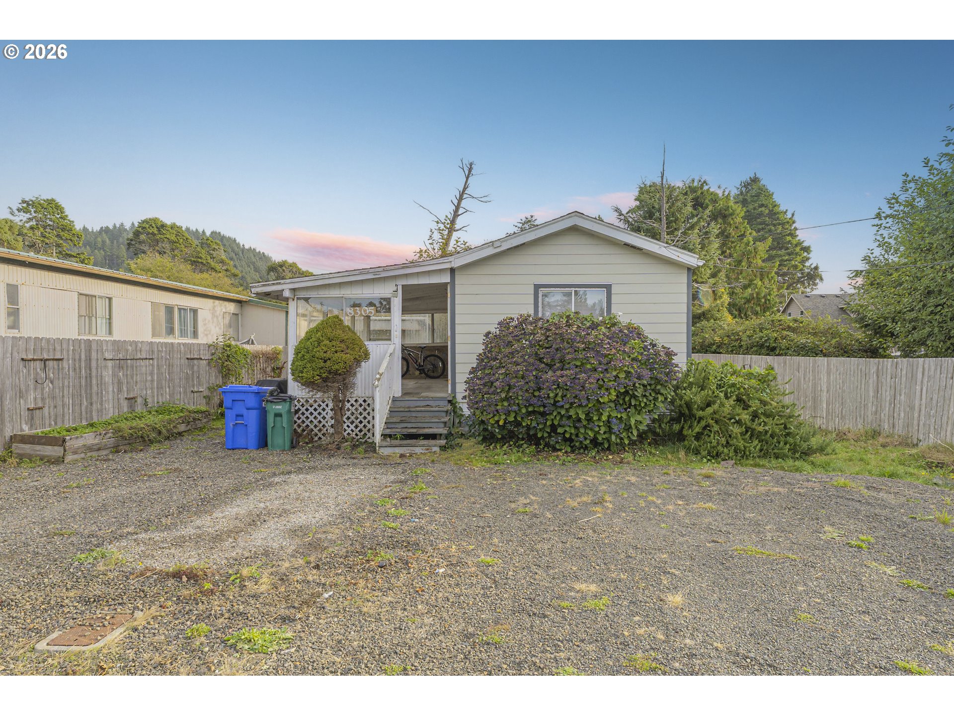 8305 Stark St — photo