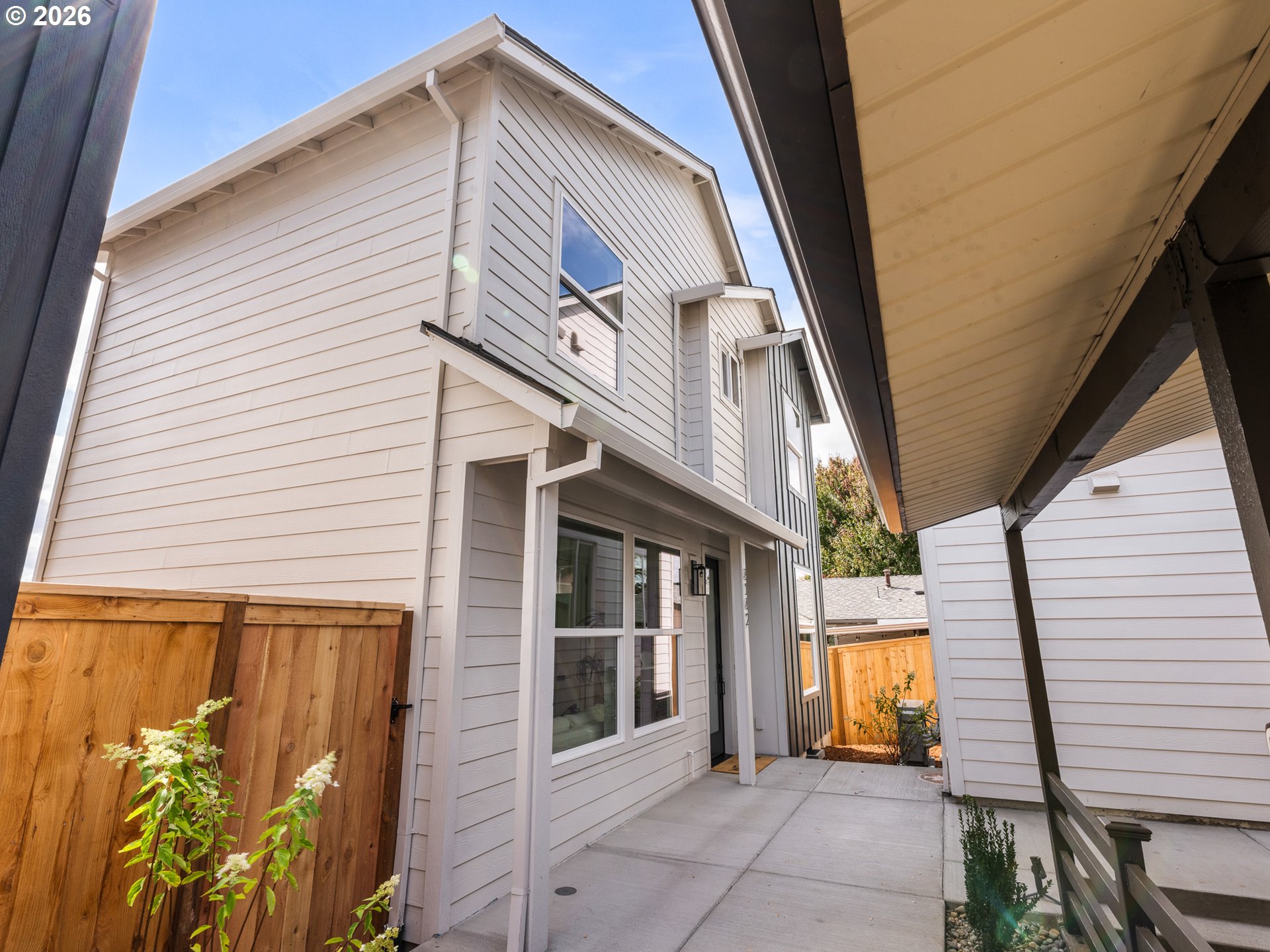 4142 SE Ogden St — photo
