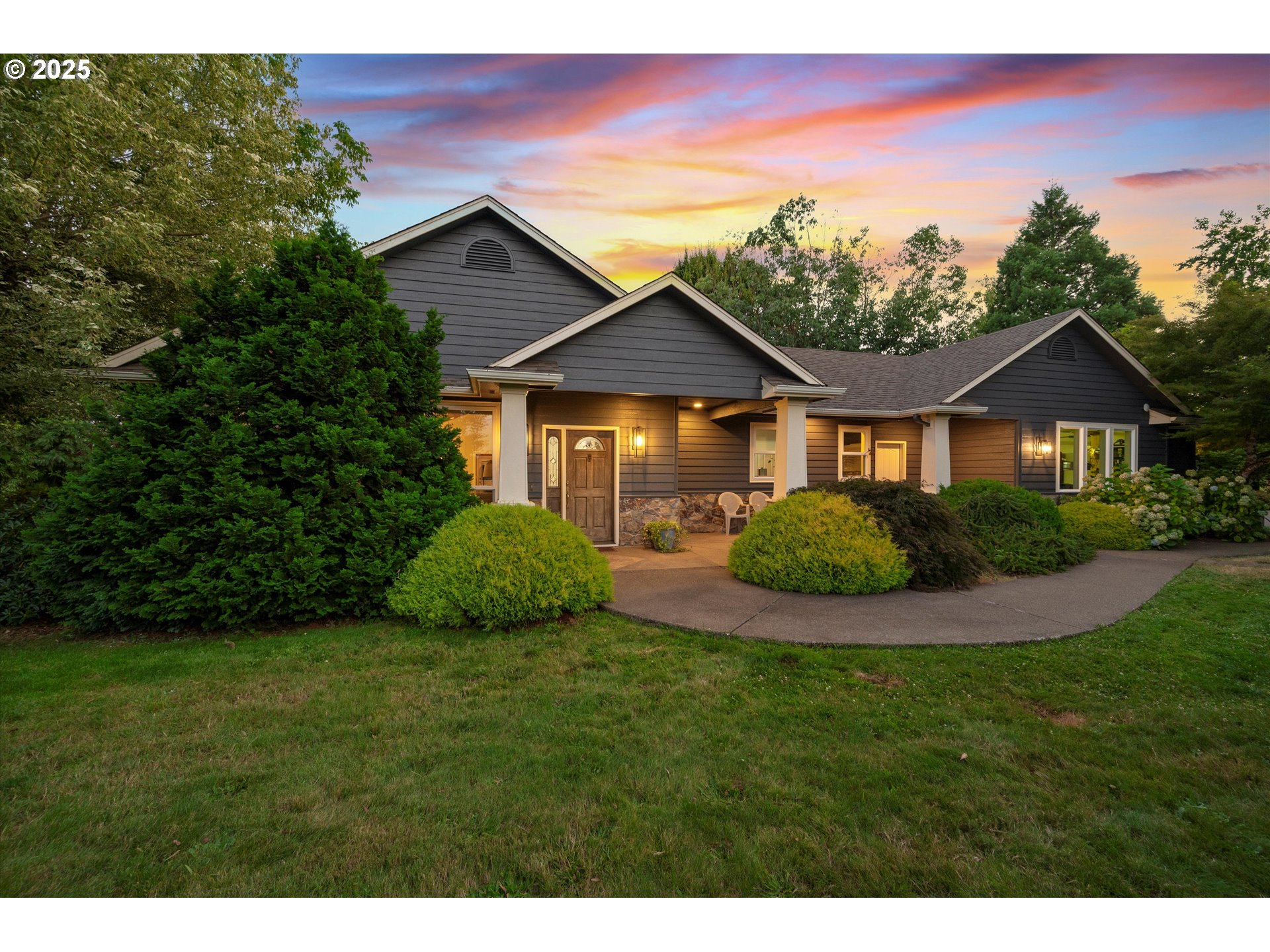 300 Reuben Boise Rd, Dallas, OR 97338 — photo 2