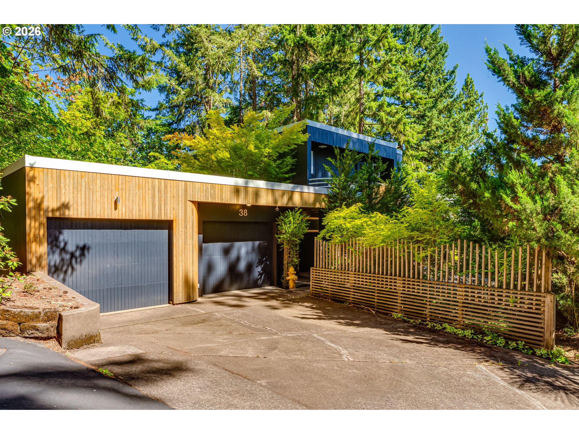 38 Ridgeline Dr — photo