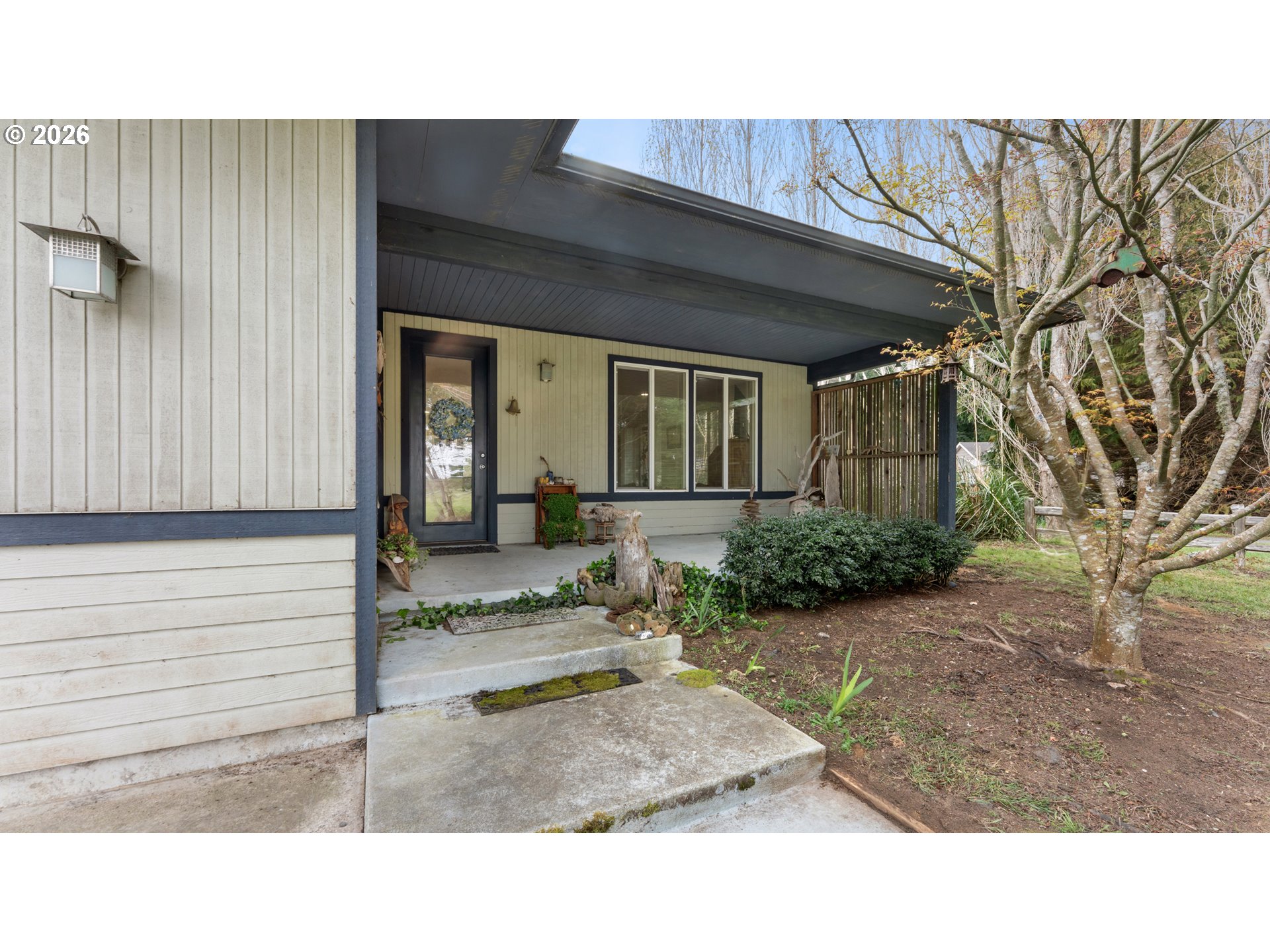56100 Spring Creek Rd — photo