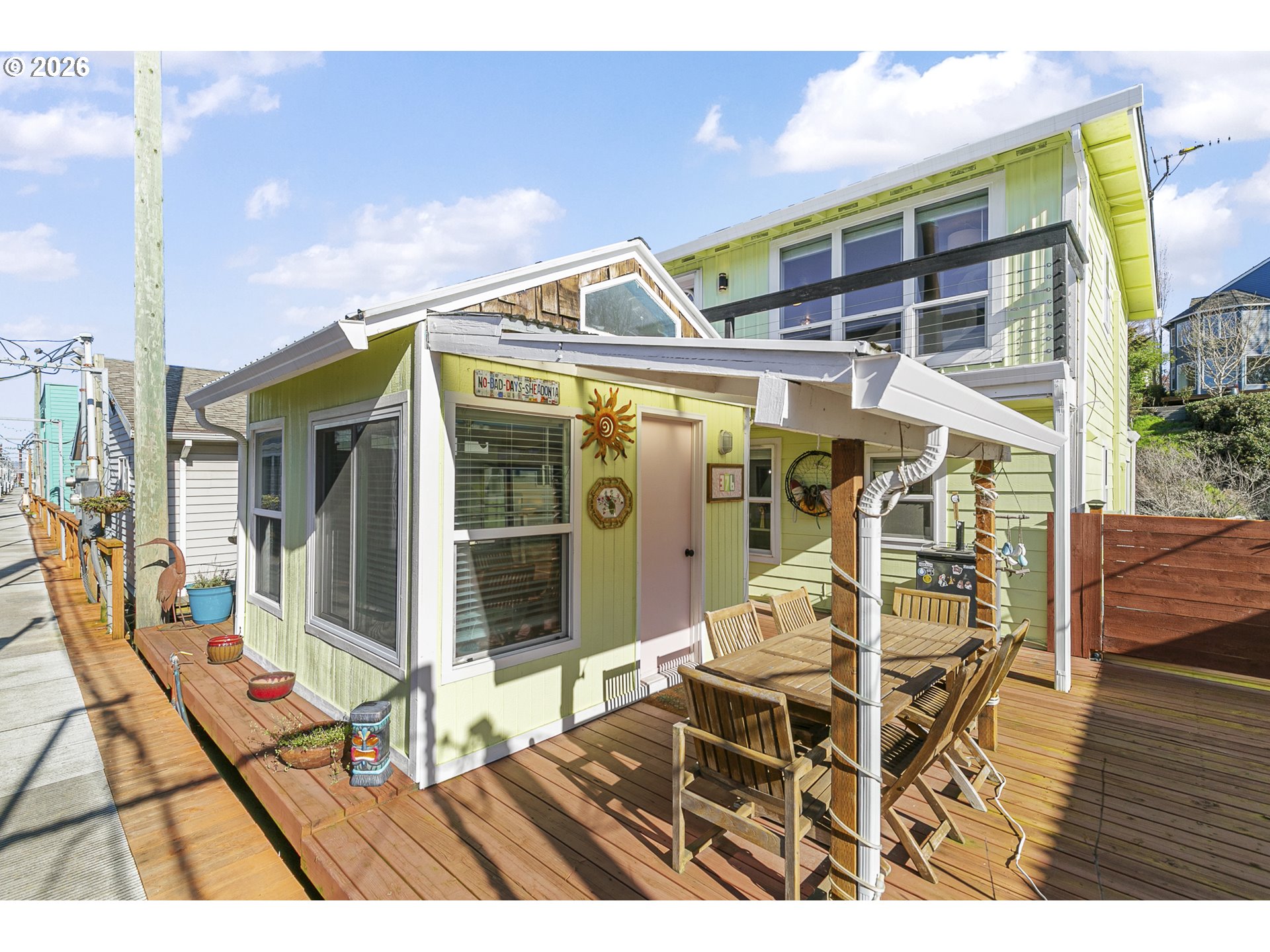 376 N Tomahawk Island Dr — photo