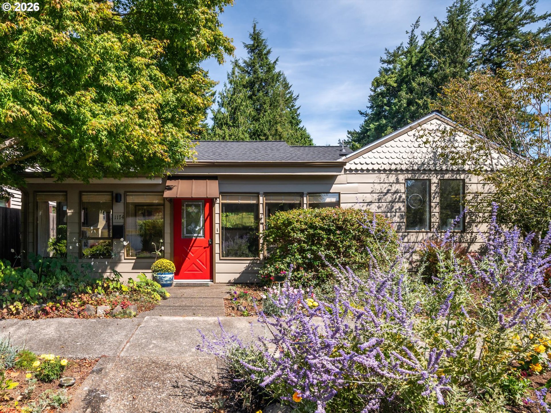 1174 Juniper Ave — photo