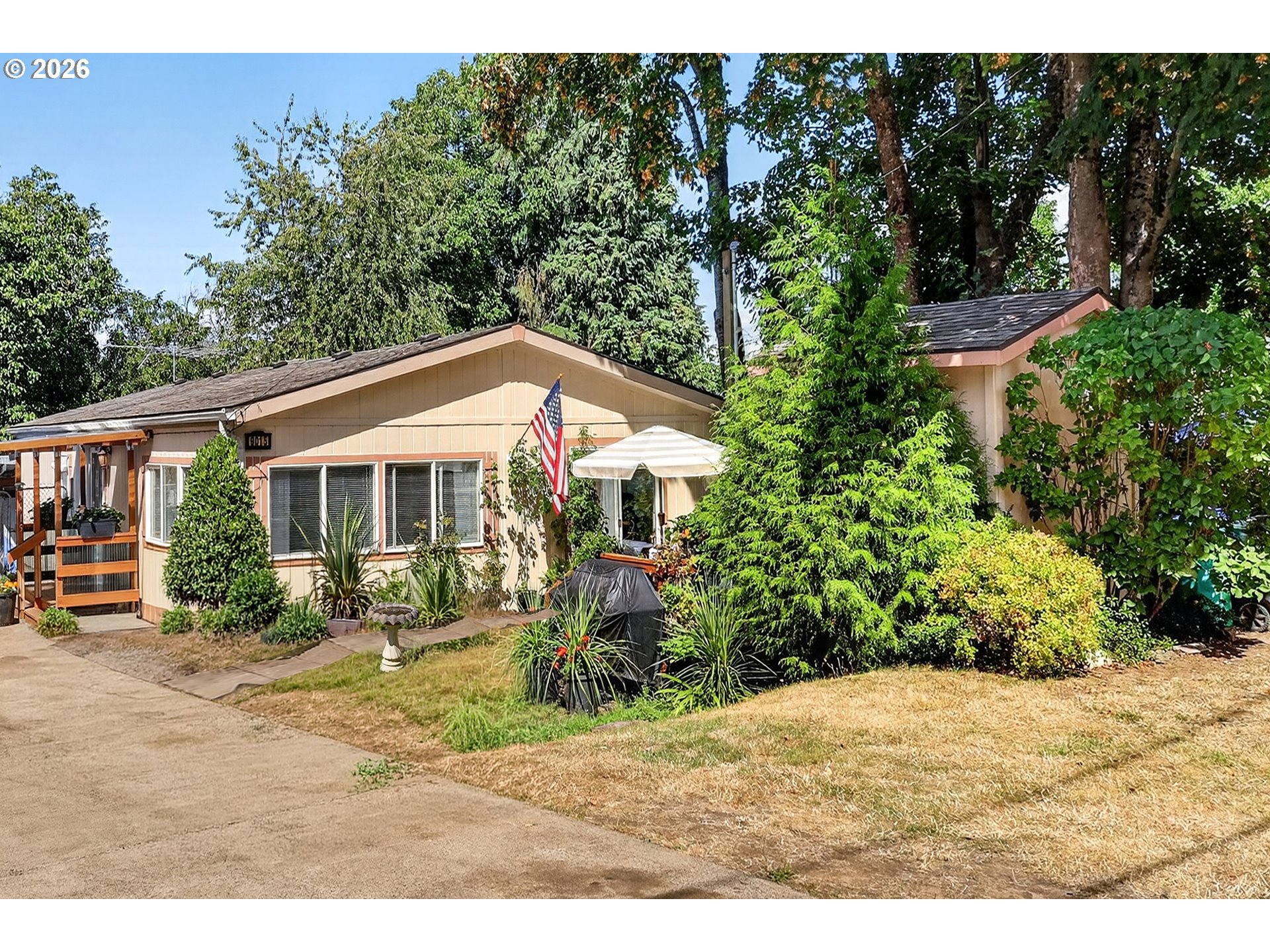 9015 NE Sumner St — photo
