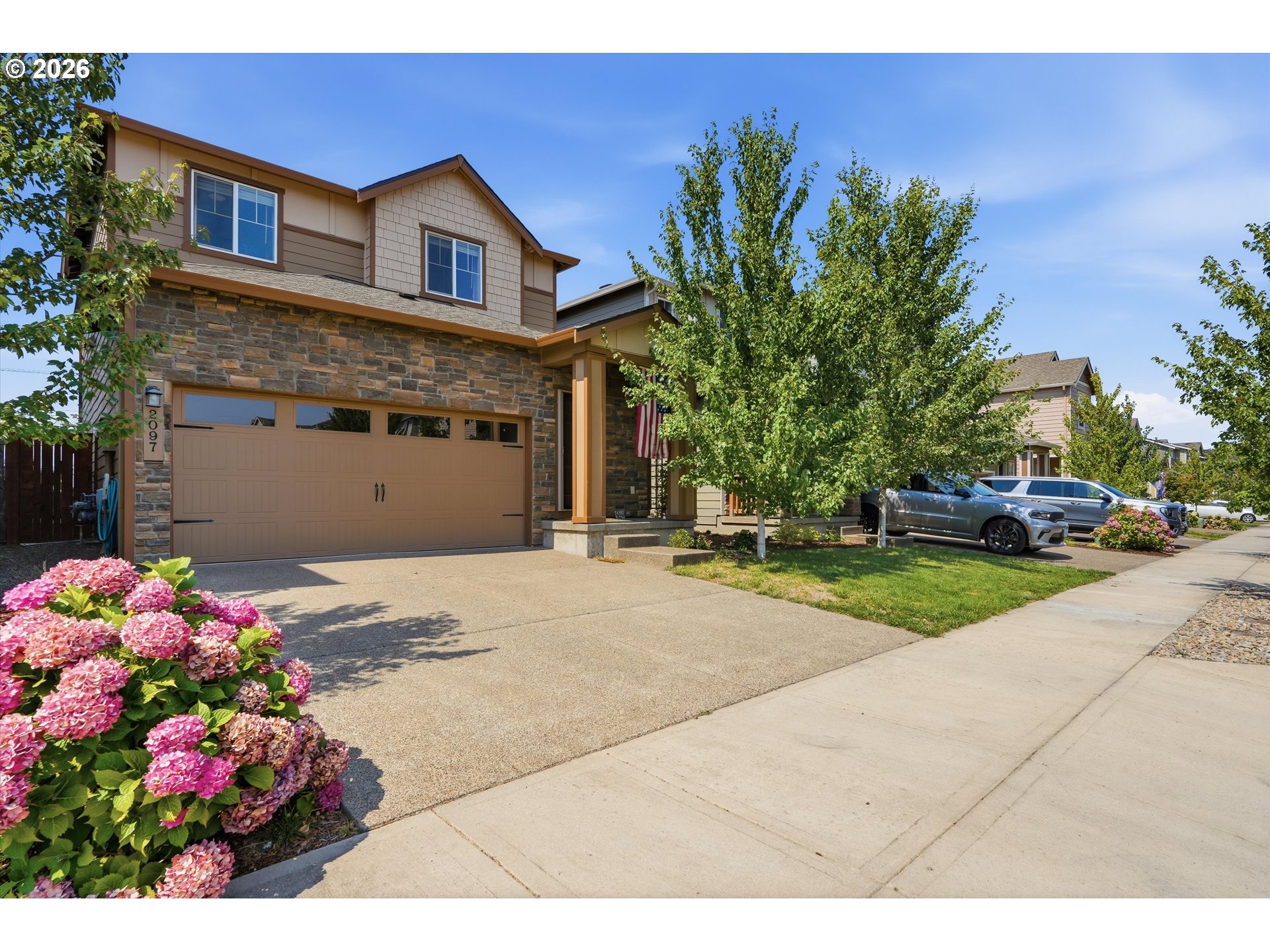 2097 NW Woodland Dr — photo