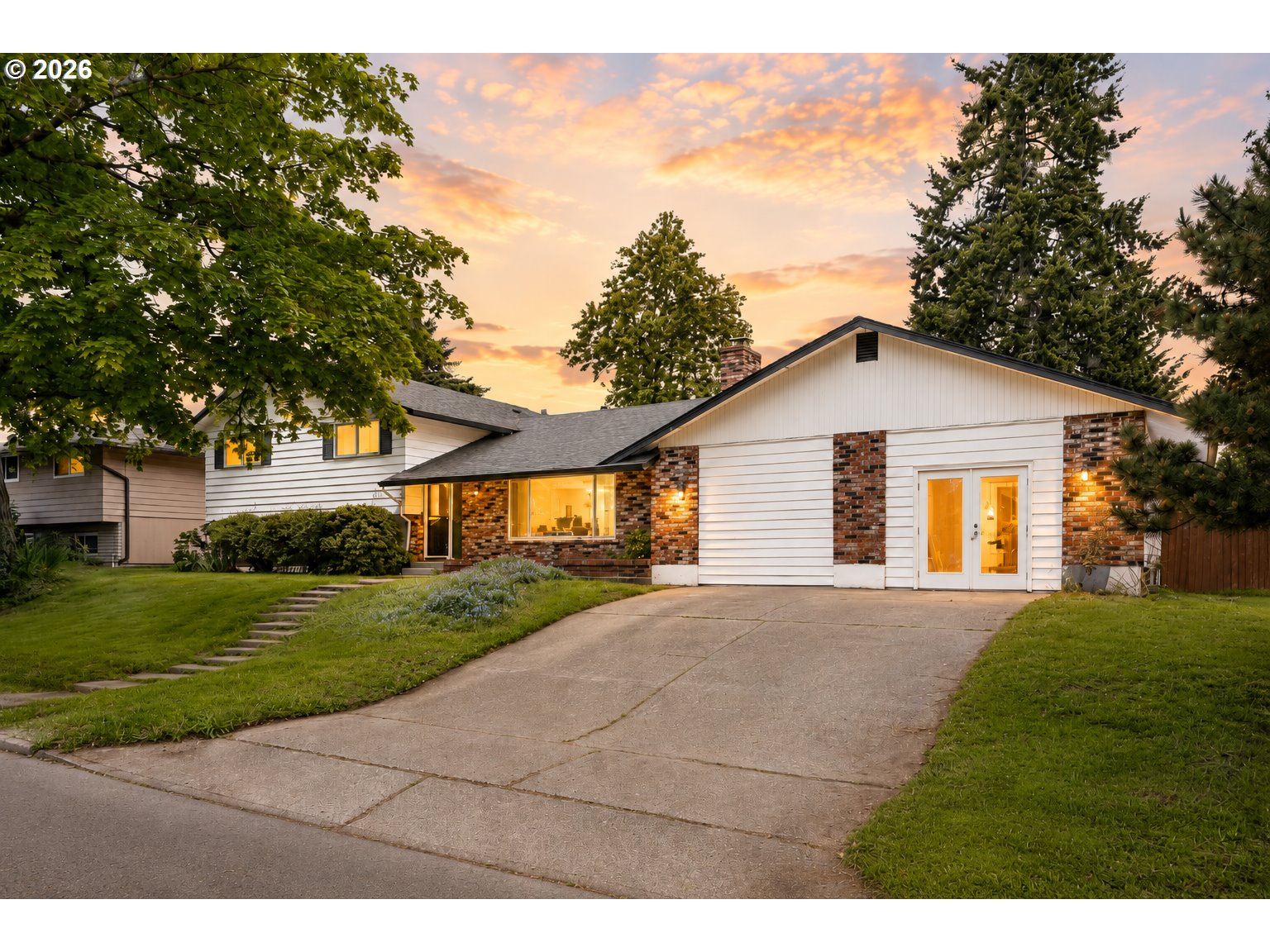 12110 SE McGillivray Blvd — photo