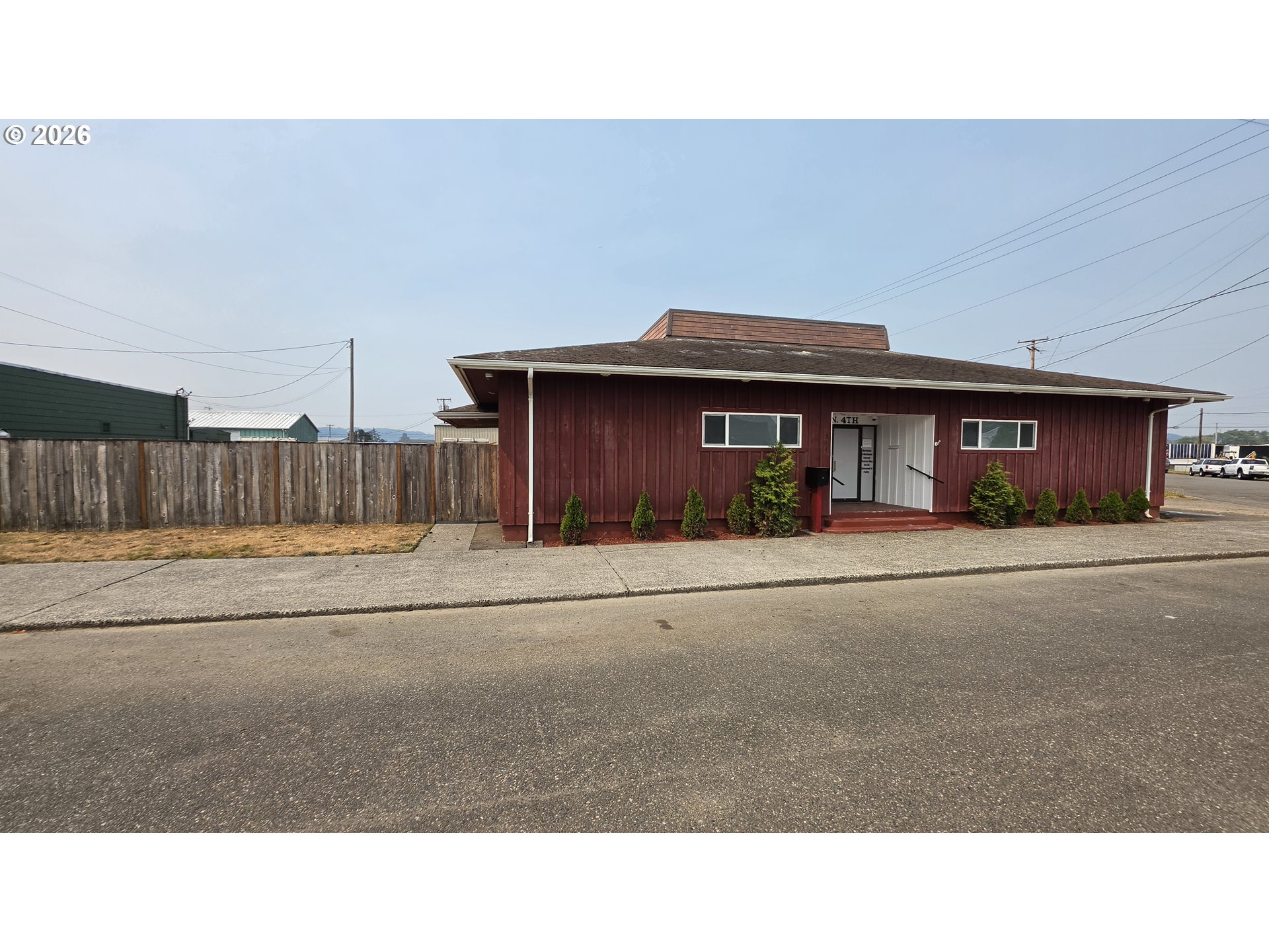 364 N 4th St, Reedsport, OR 97467 — photo 2