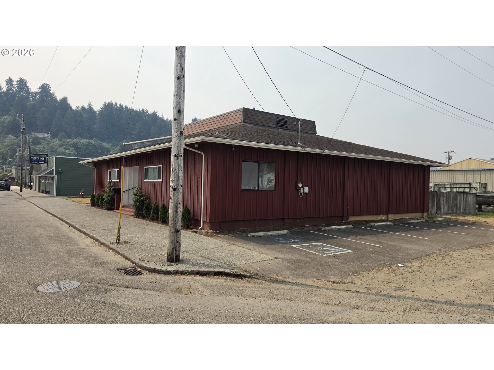 364 N 4th St, Reedsport, OR 97467 — photo 3