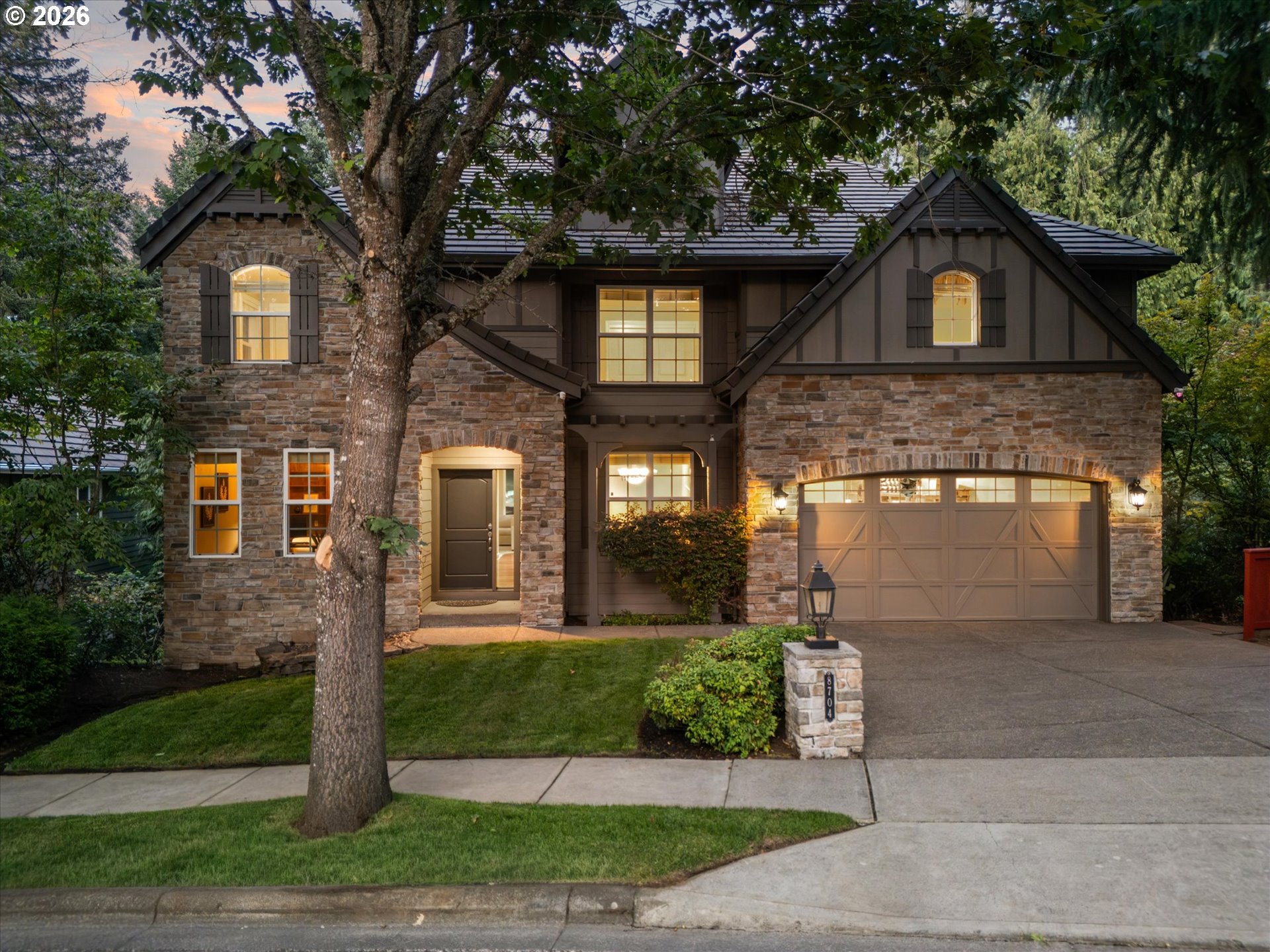 8704 SW Marseilles Dr — photo