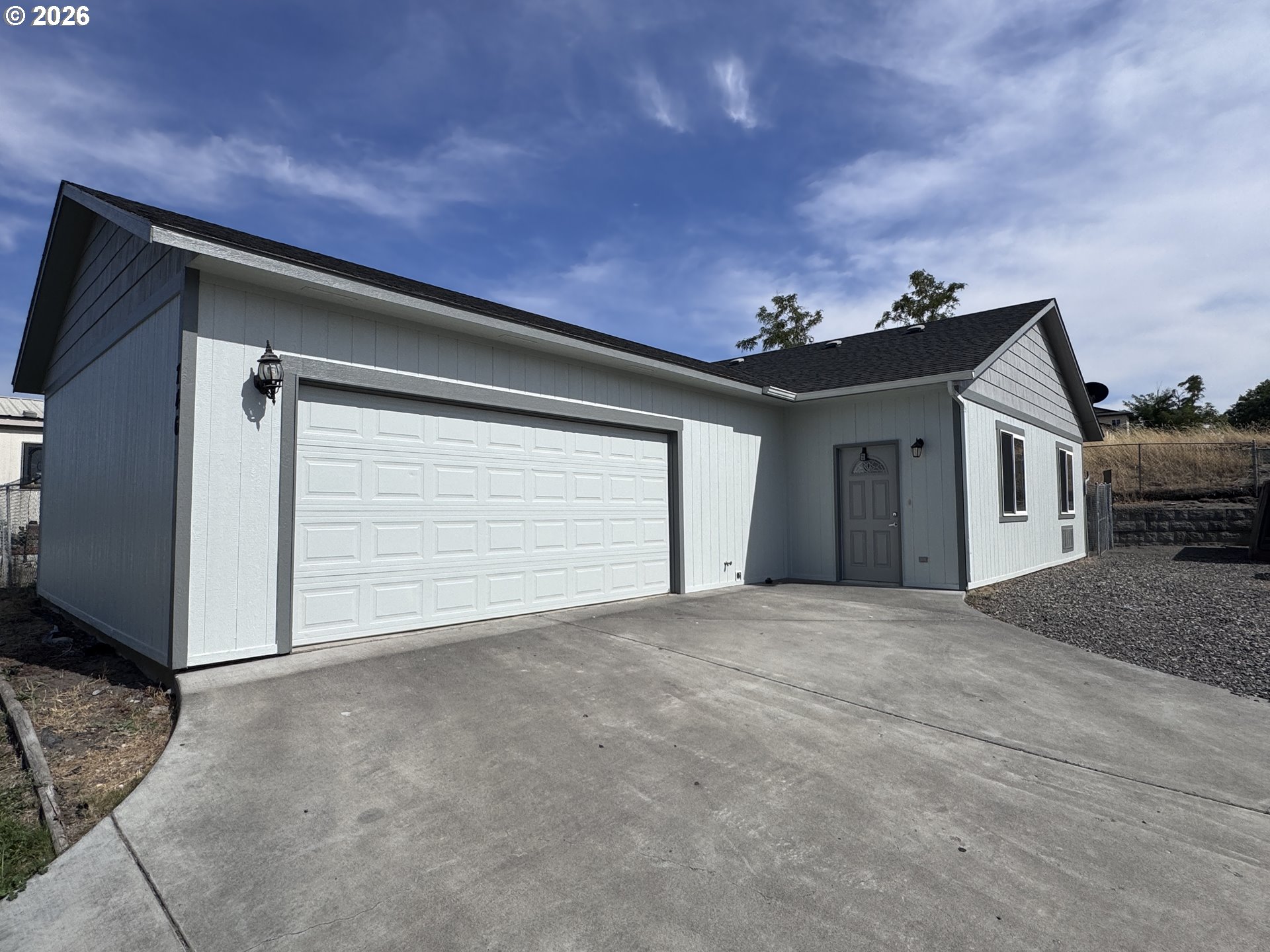 746 E Catherine Ave — photo
