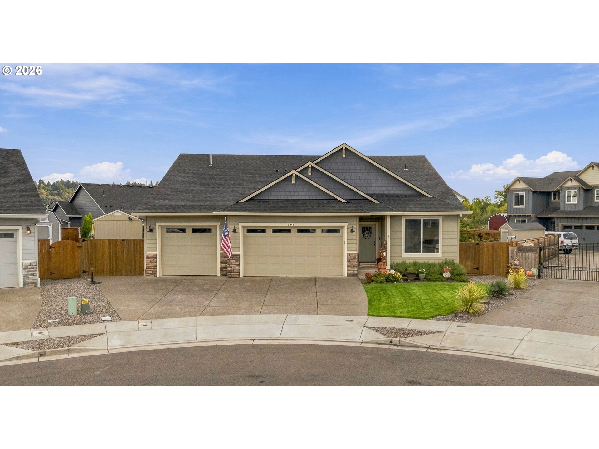 2944 NE Drift Ct — photo