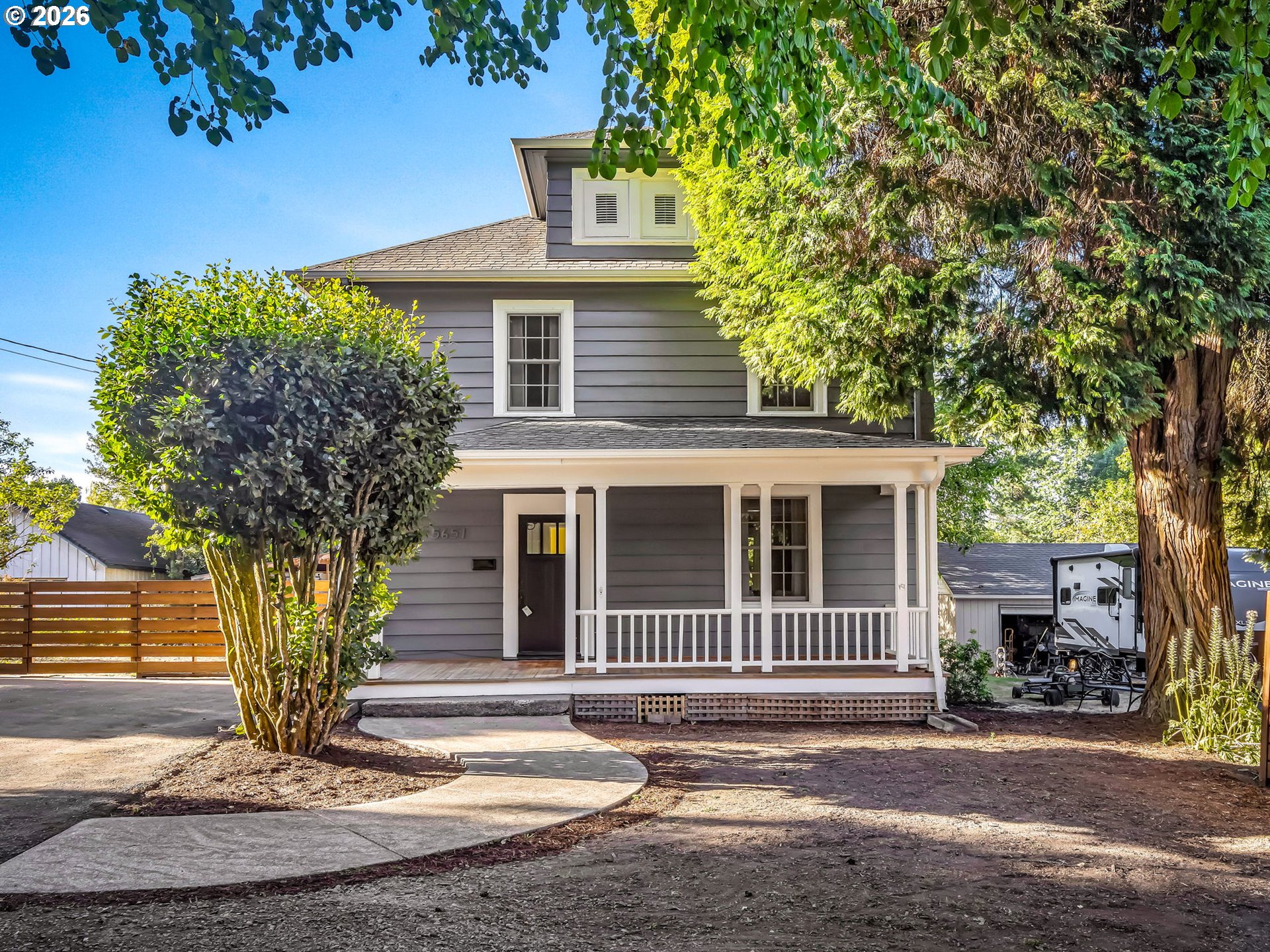 5651 SE King Rd — photo