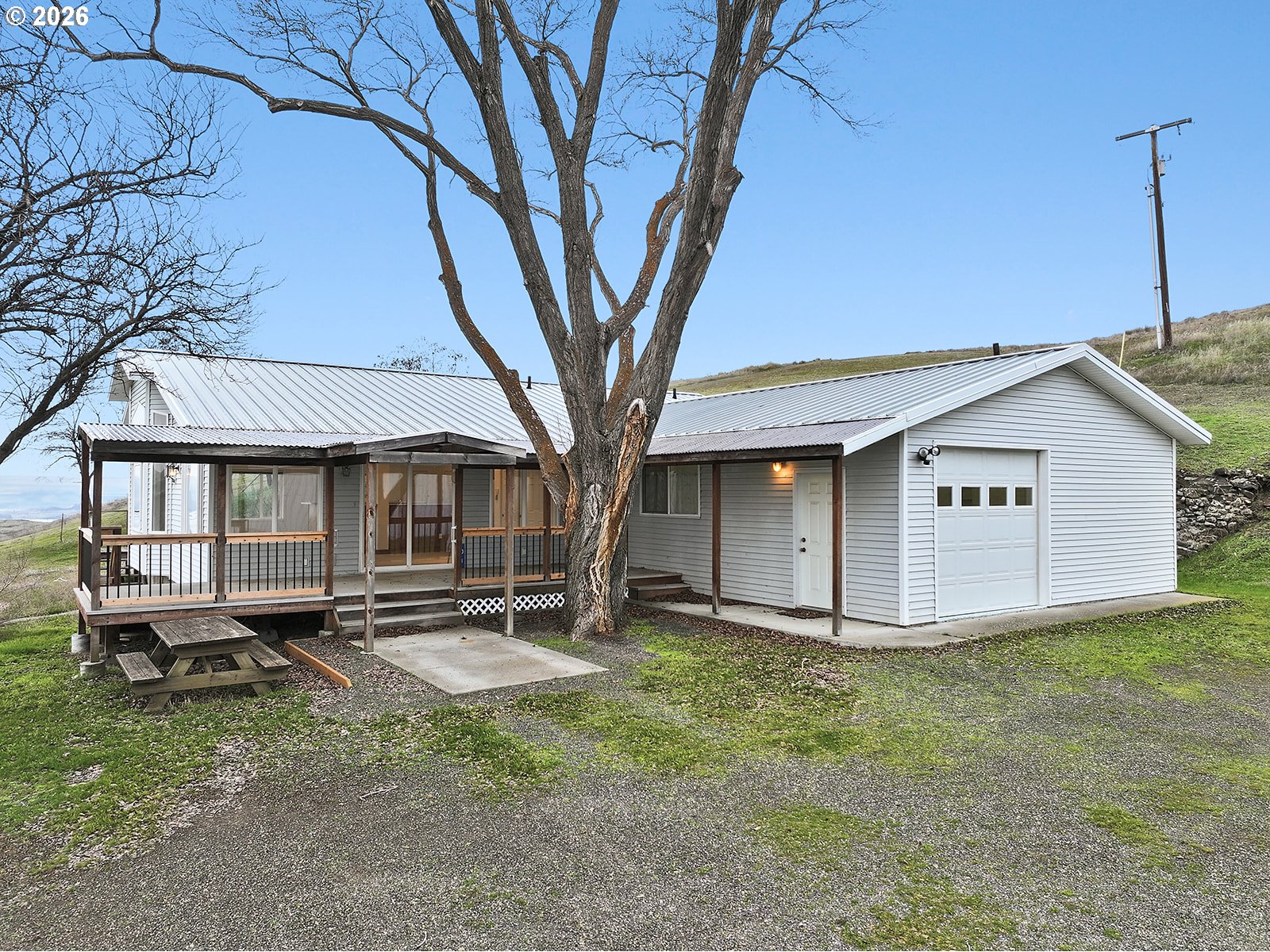 60 Gore Rd — photo