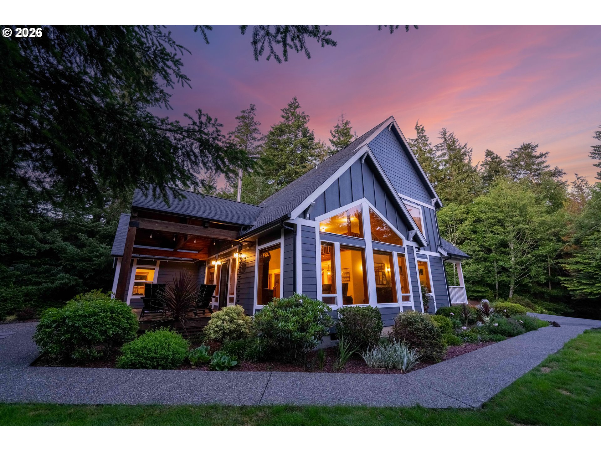 68260 RIDGE RD, North Bend OR 97459